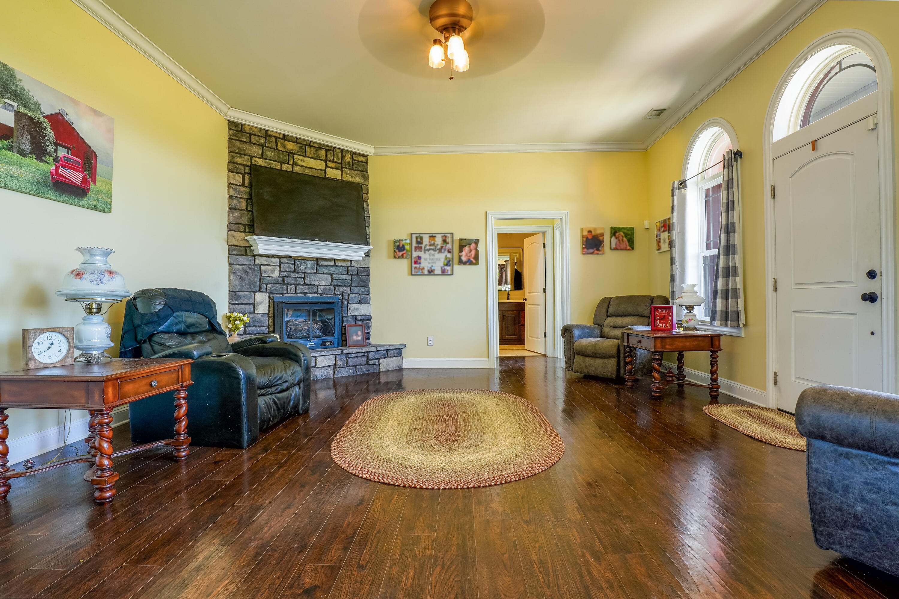 1464 Gosser Ridge Road Property Photo 3