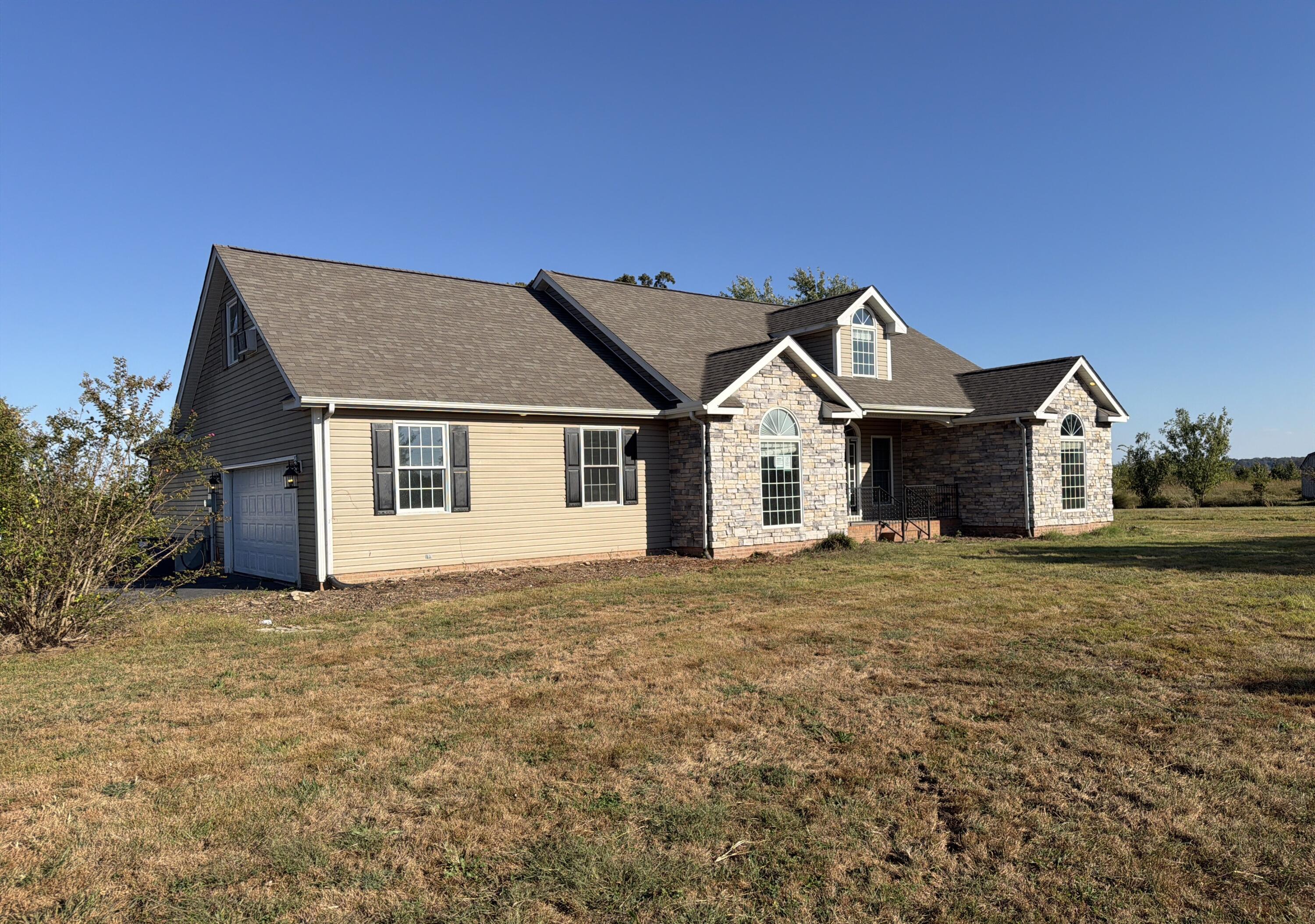220 S Old Madisonville Street Property Photo 1