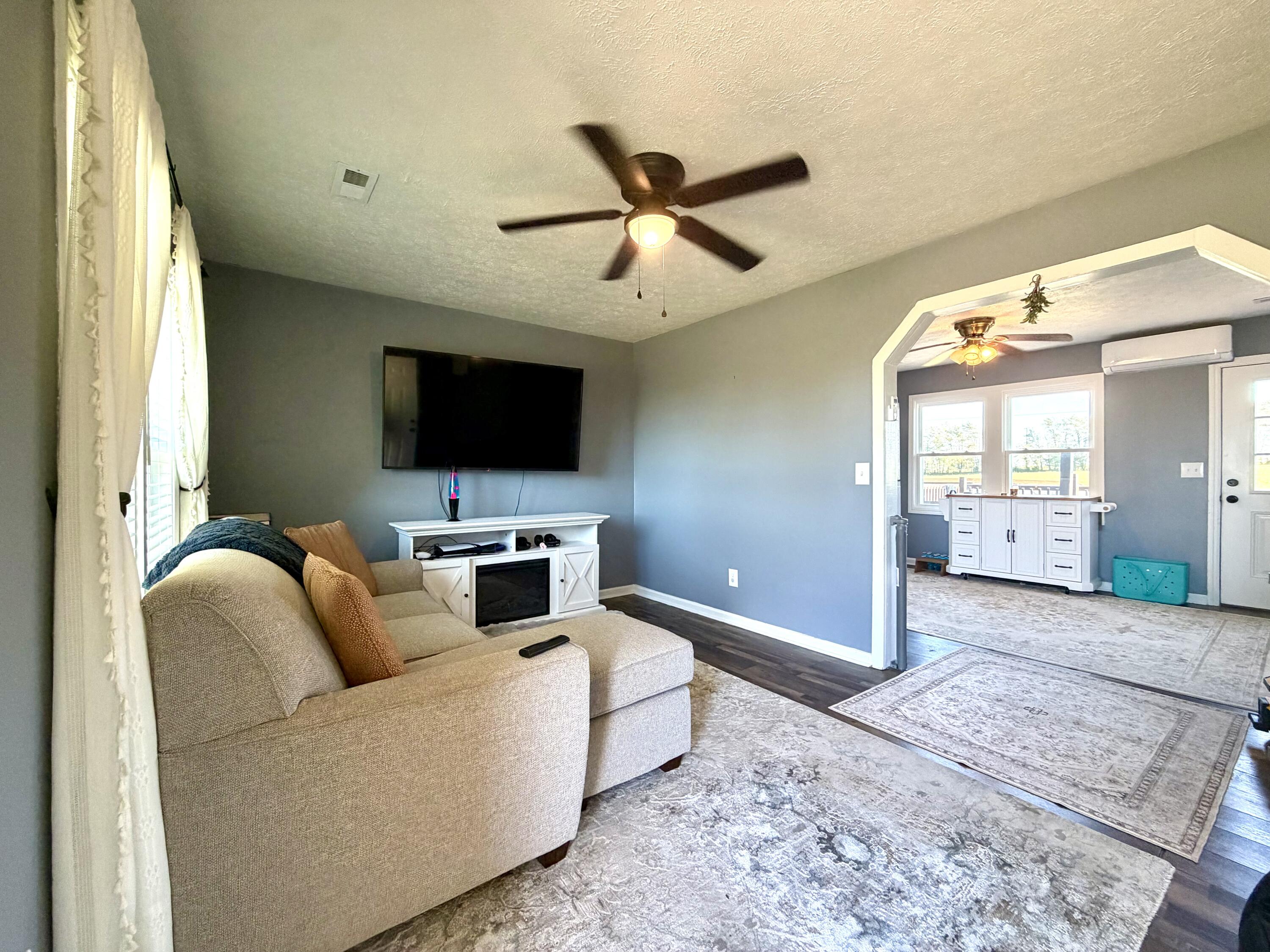206 Battle Road Property Photo 4
