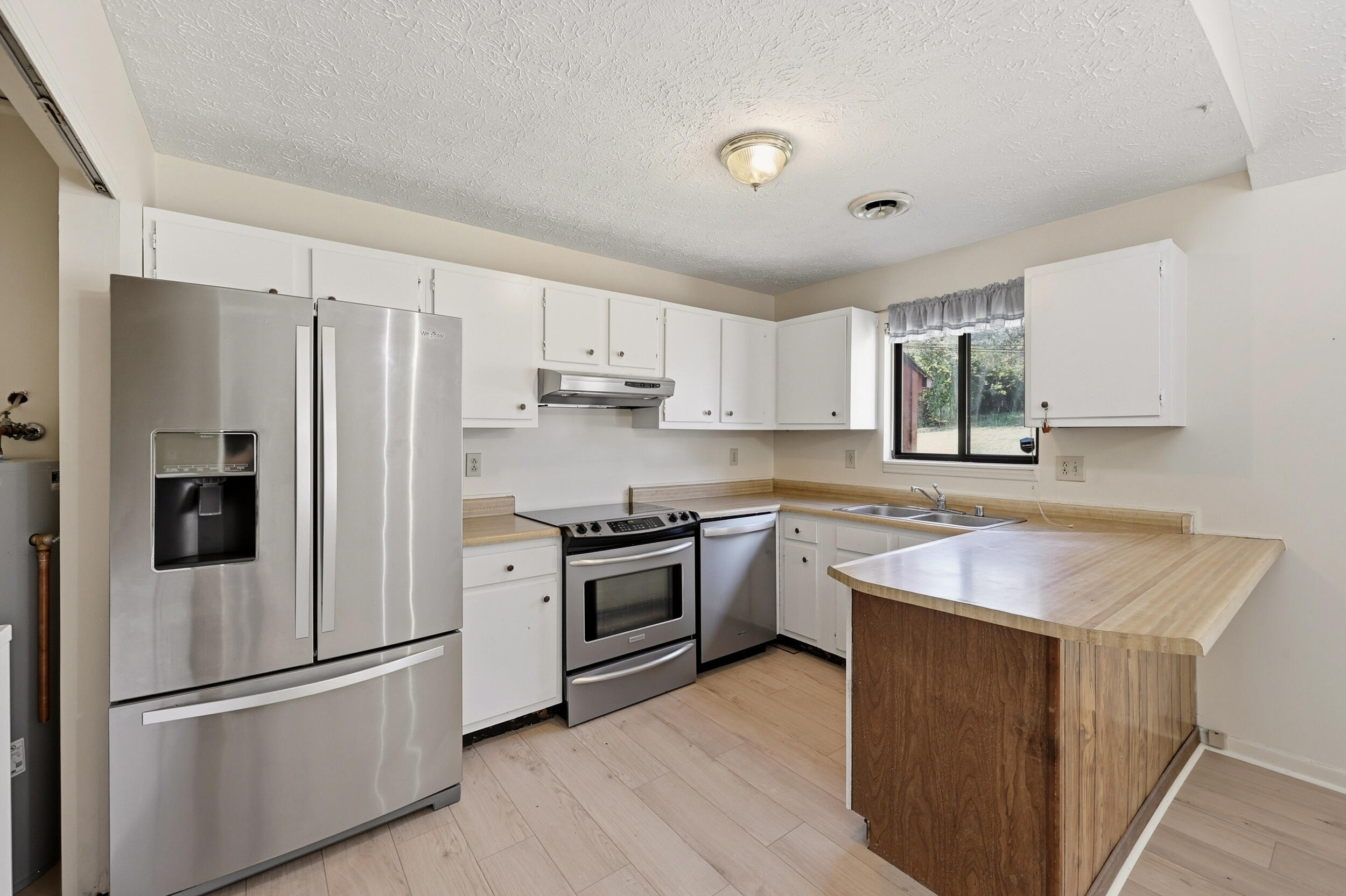 3309 Hartston Drive Property Photo 5