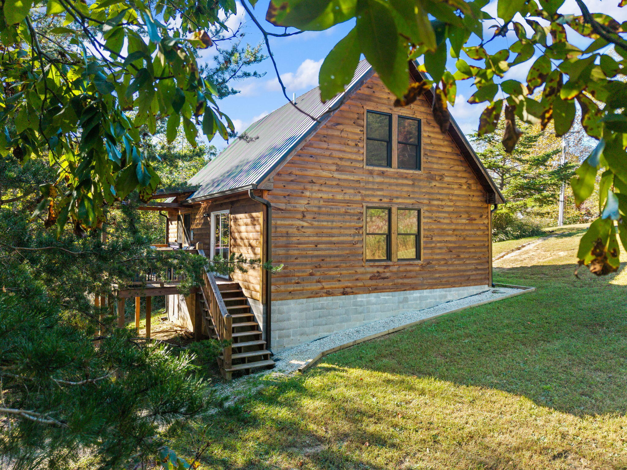 2005 Glencarin Road Property Photo 39
