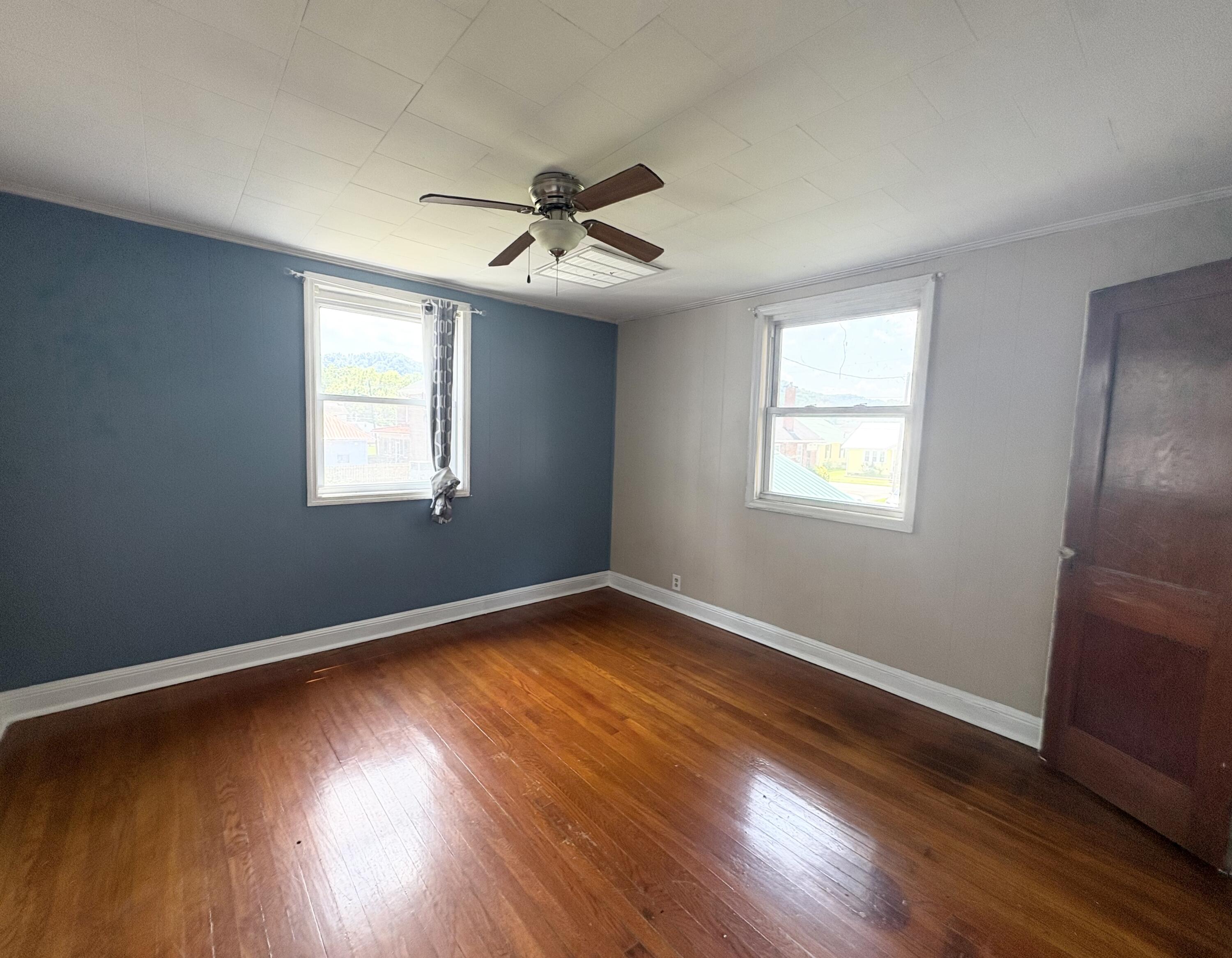 205 Frank Street Property Photo 8