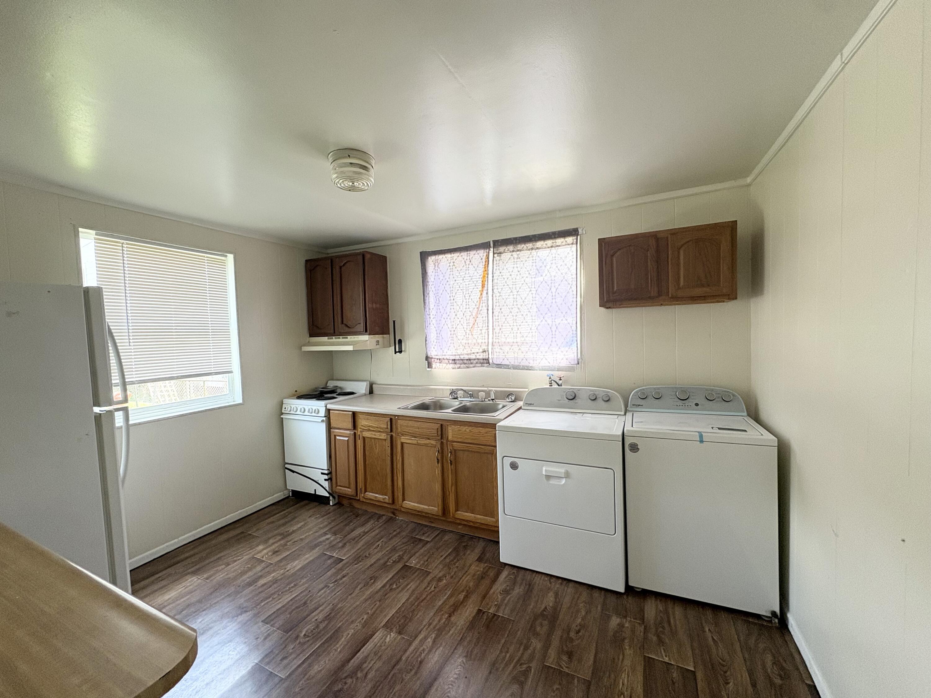 205 Frank Street Property Photo 10