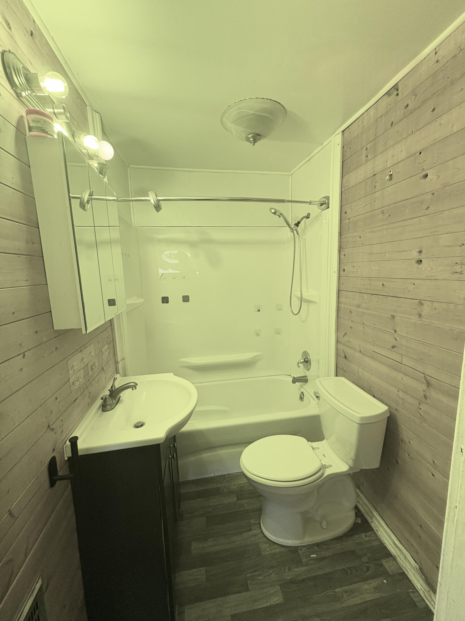 205 Frank Street Property Photo 11