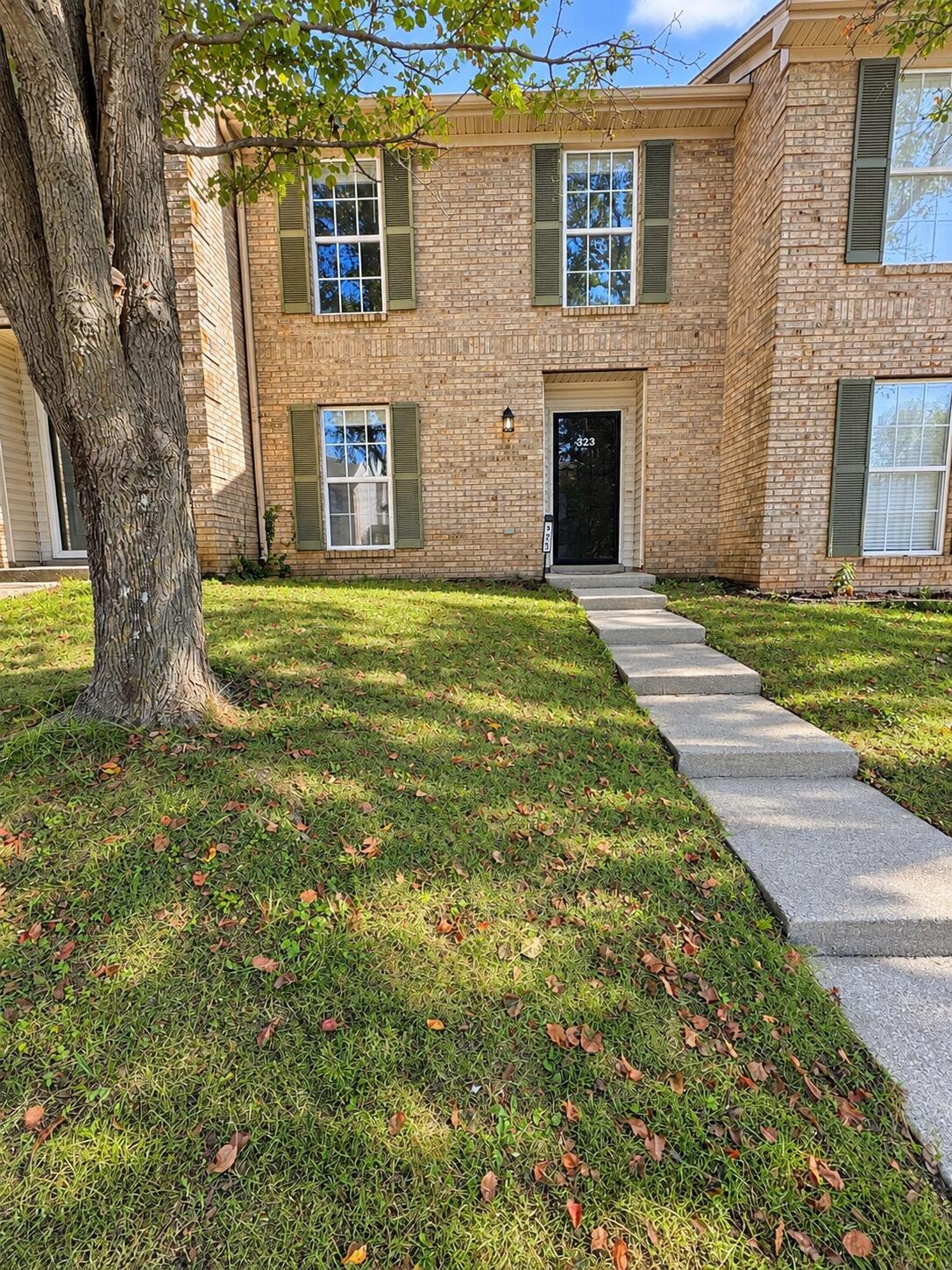 323 Houston Creek Drive Property Photo 1