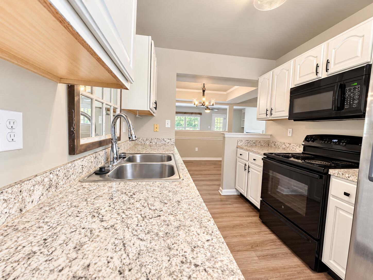 323 Houston Creek Drive Property Photo 9