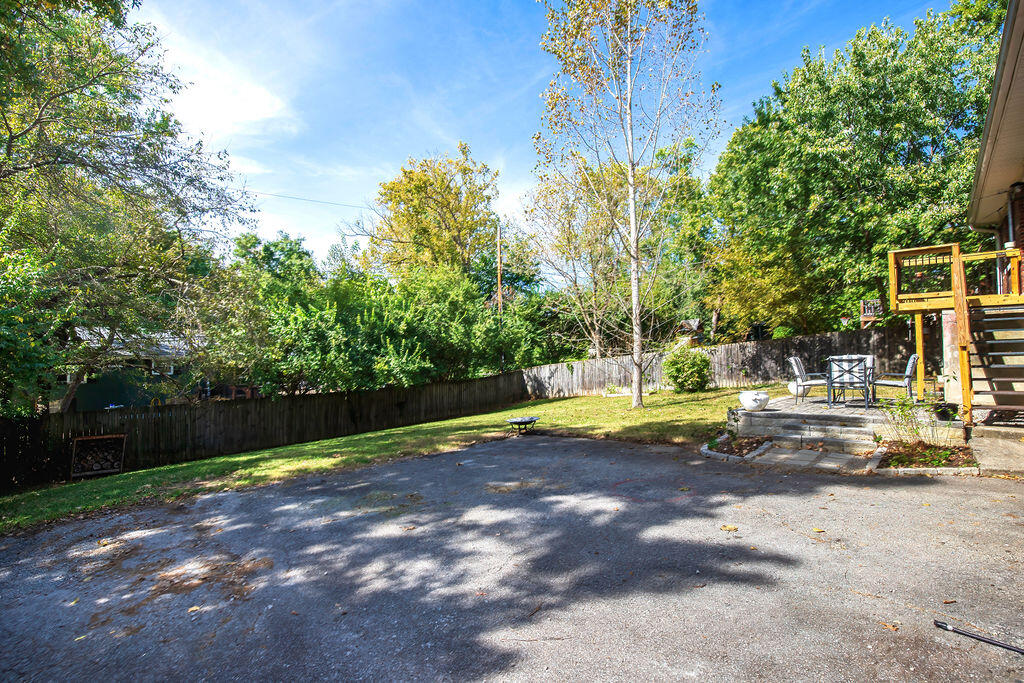 1026 Claiborne Way Property Photo 22