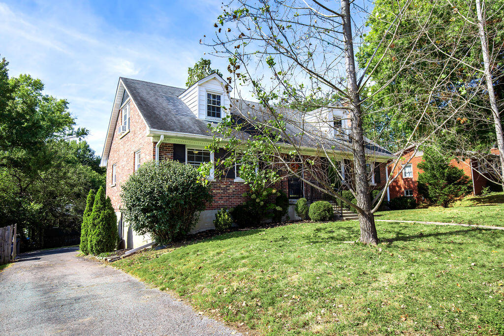 1026 Claiborne Way Property Photo 23