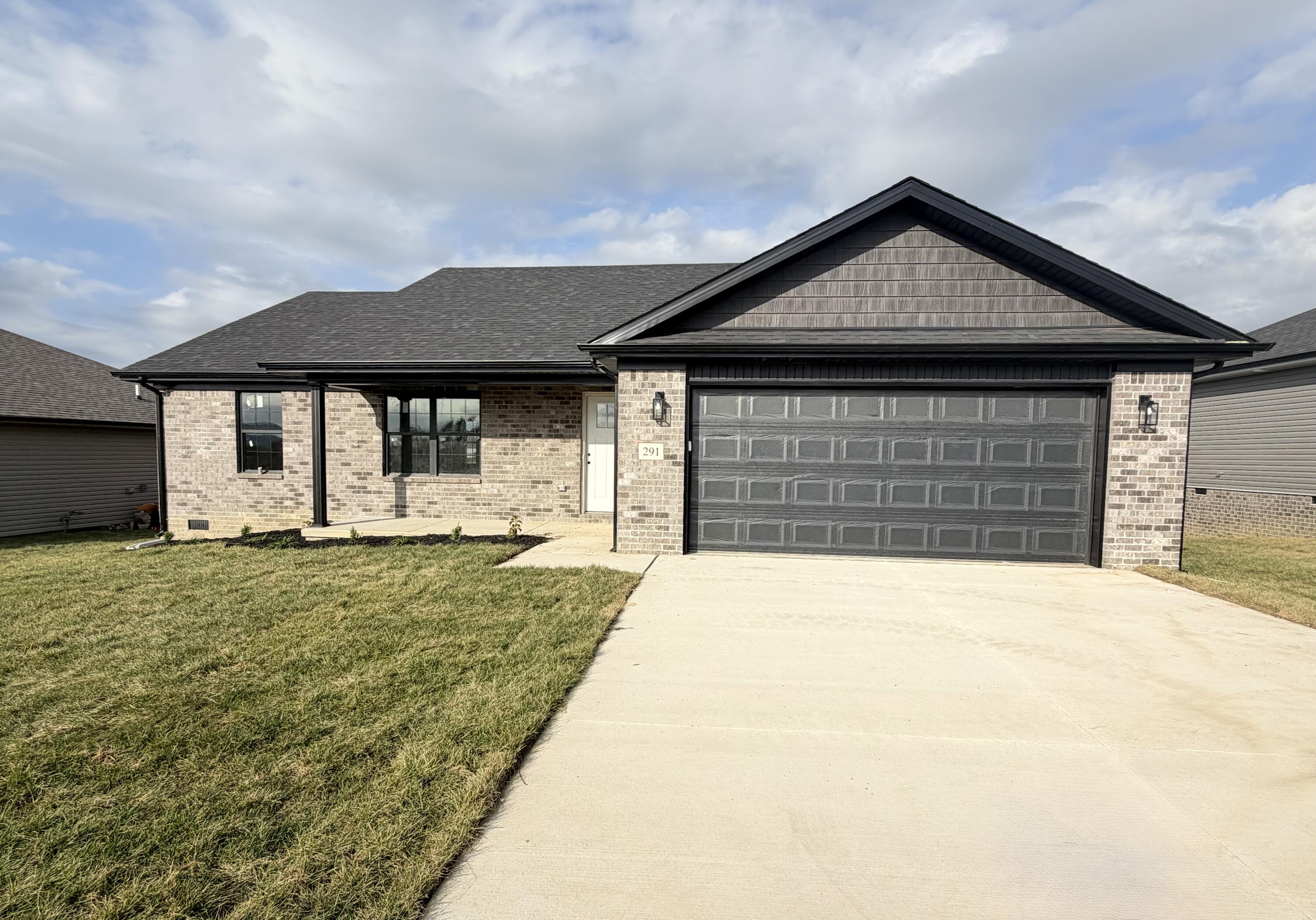 291 Stoney Creek Way Property Photo 2