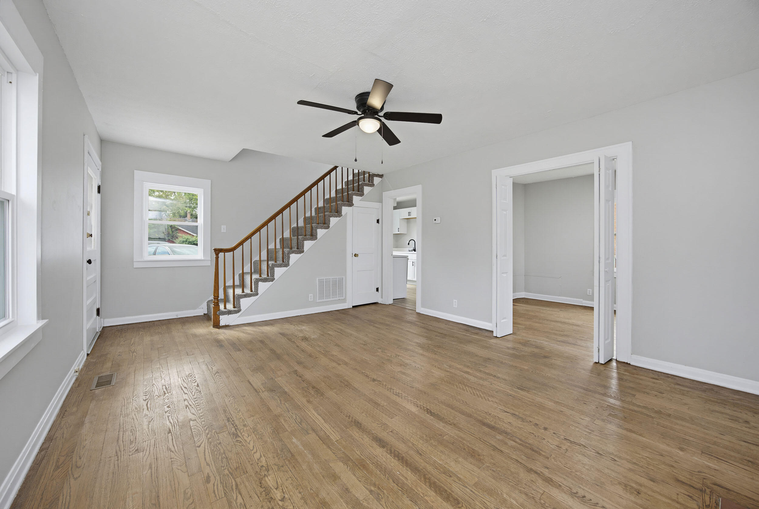 324 N East Street Property Photo 4