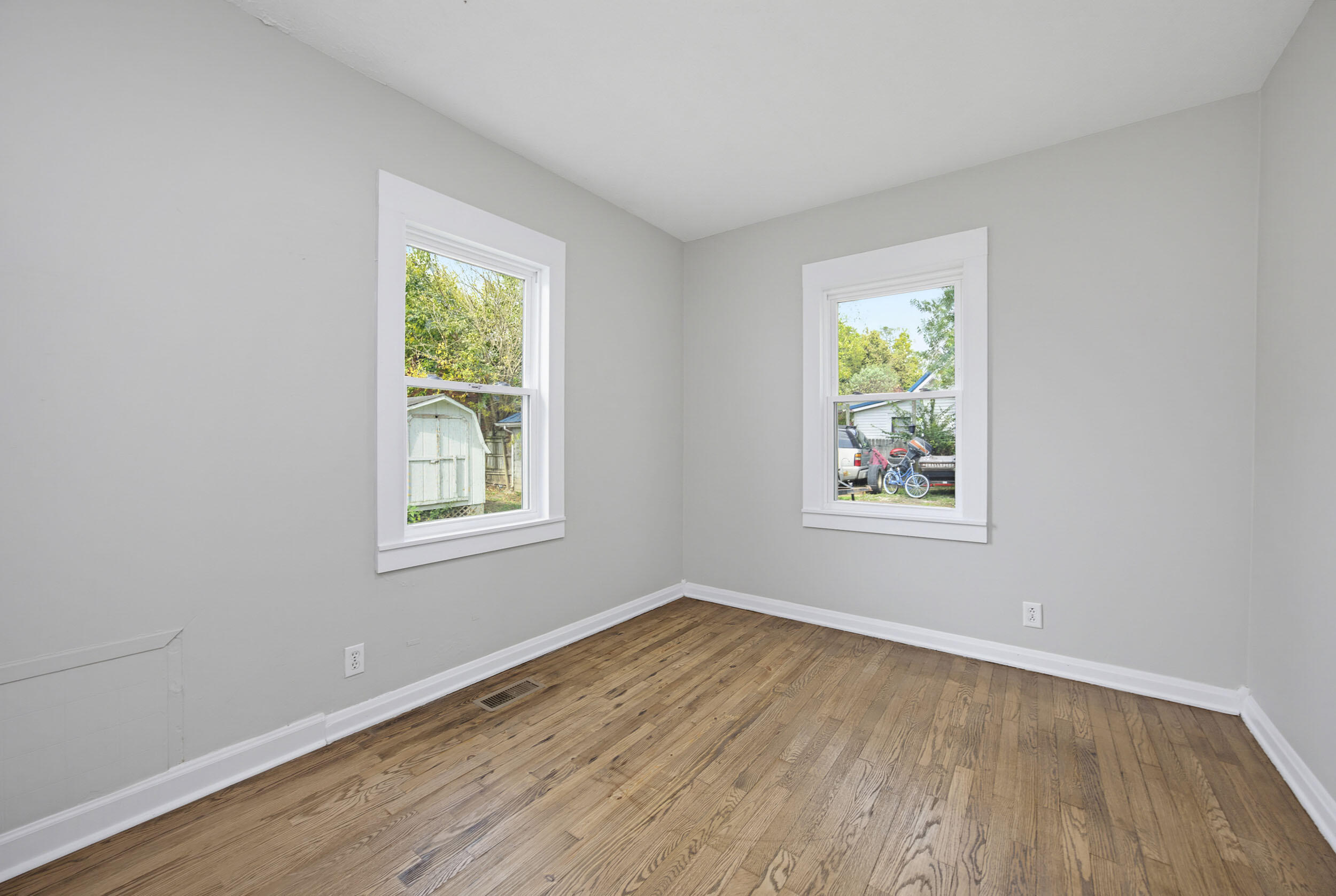 324 N East Street Property Photo 6