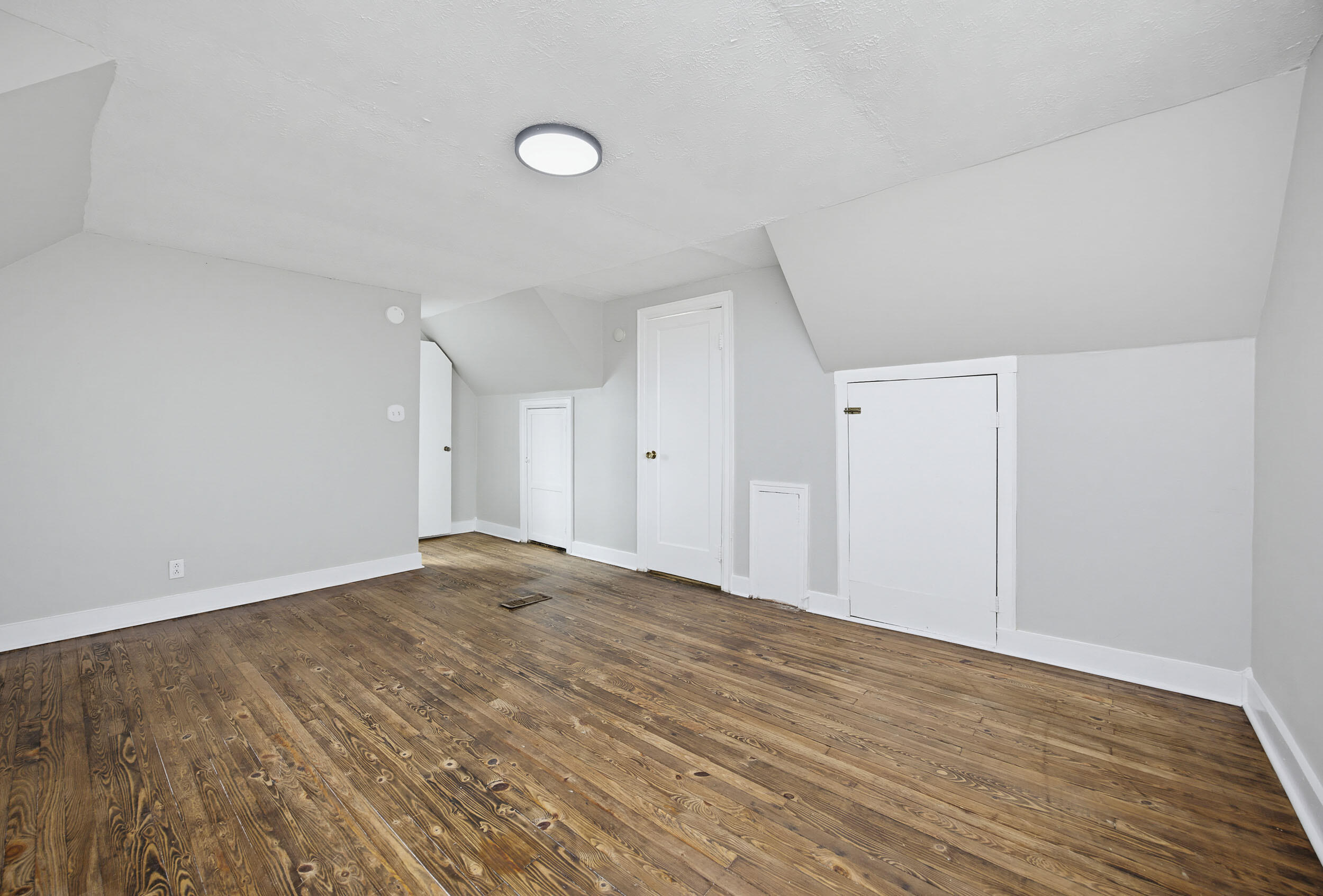 324 N East Street Property Photo 15