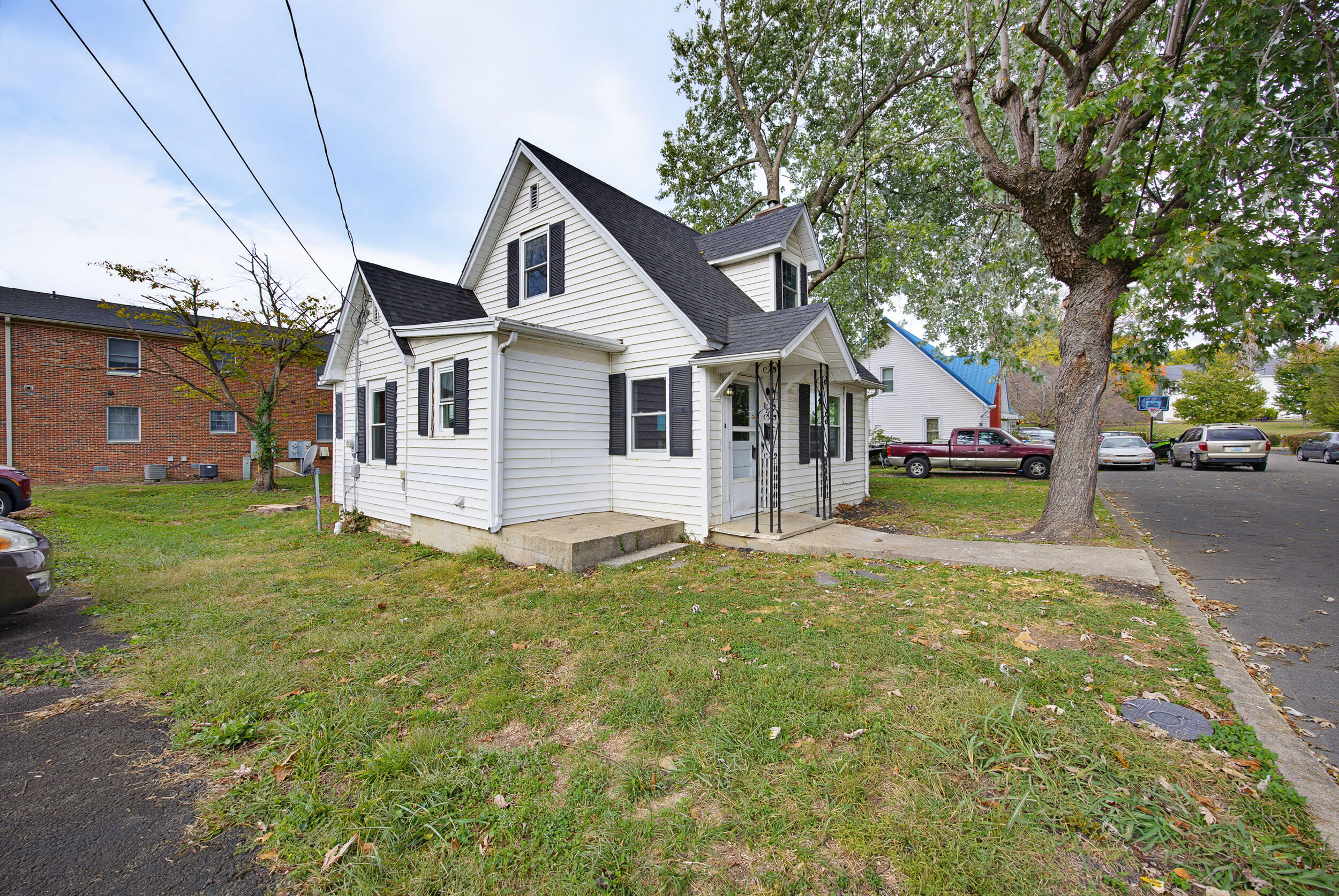 324 N East Street Property Photo 19