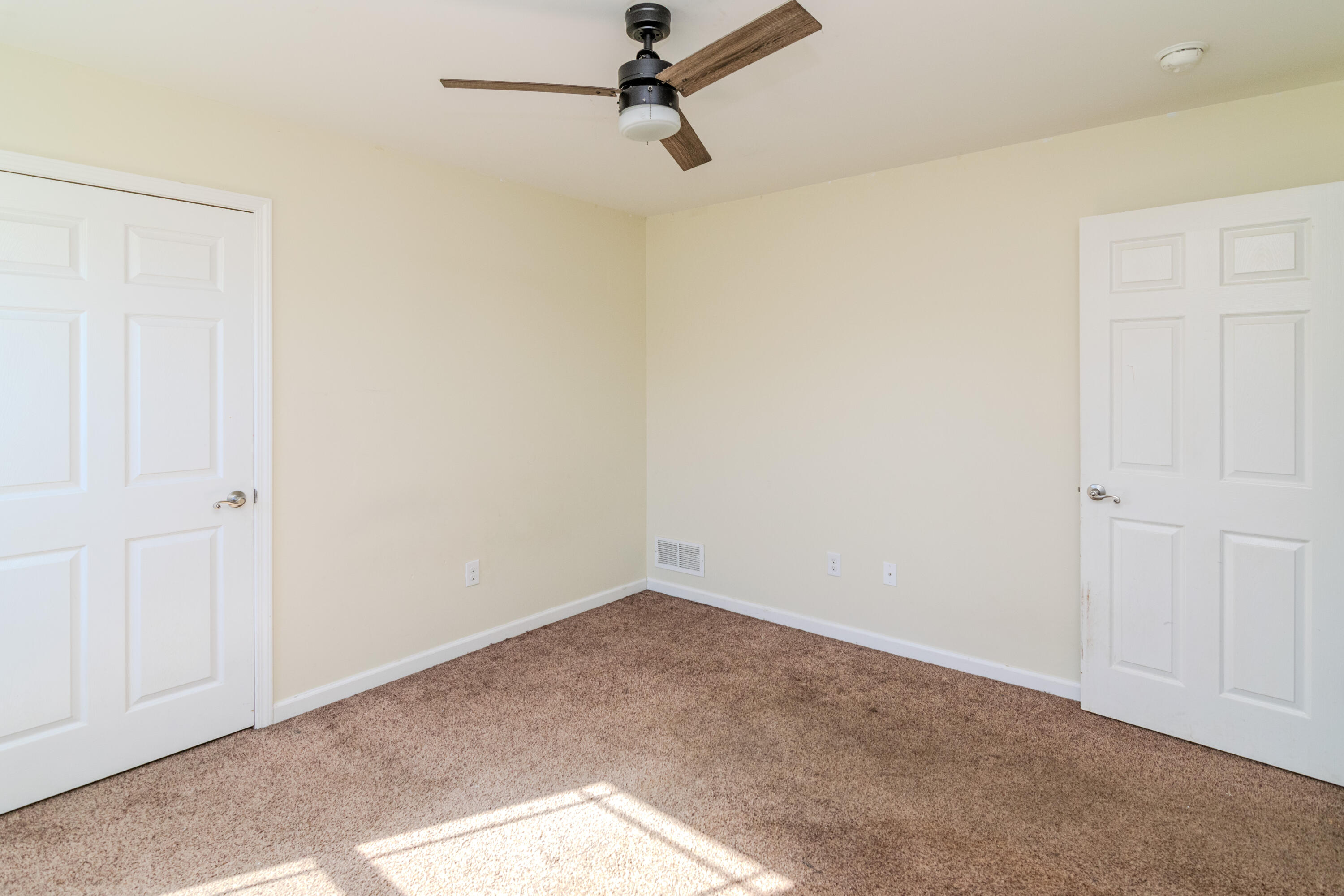 9 Lynn Drive Property Photo 33