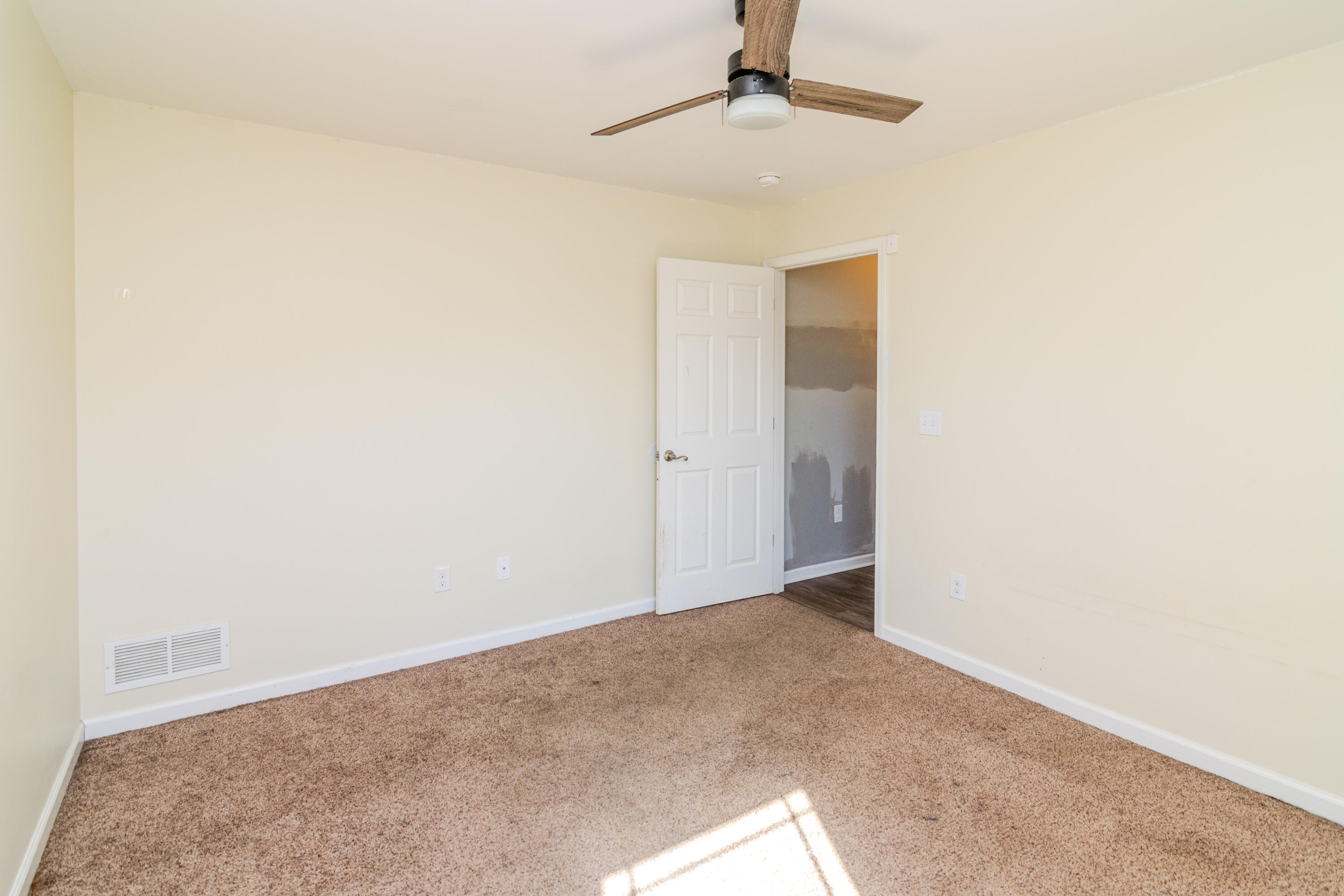 9 Lynn Drive Property Photo 34