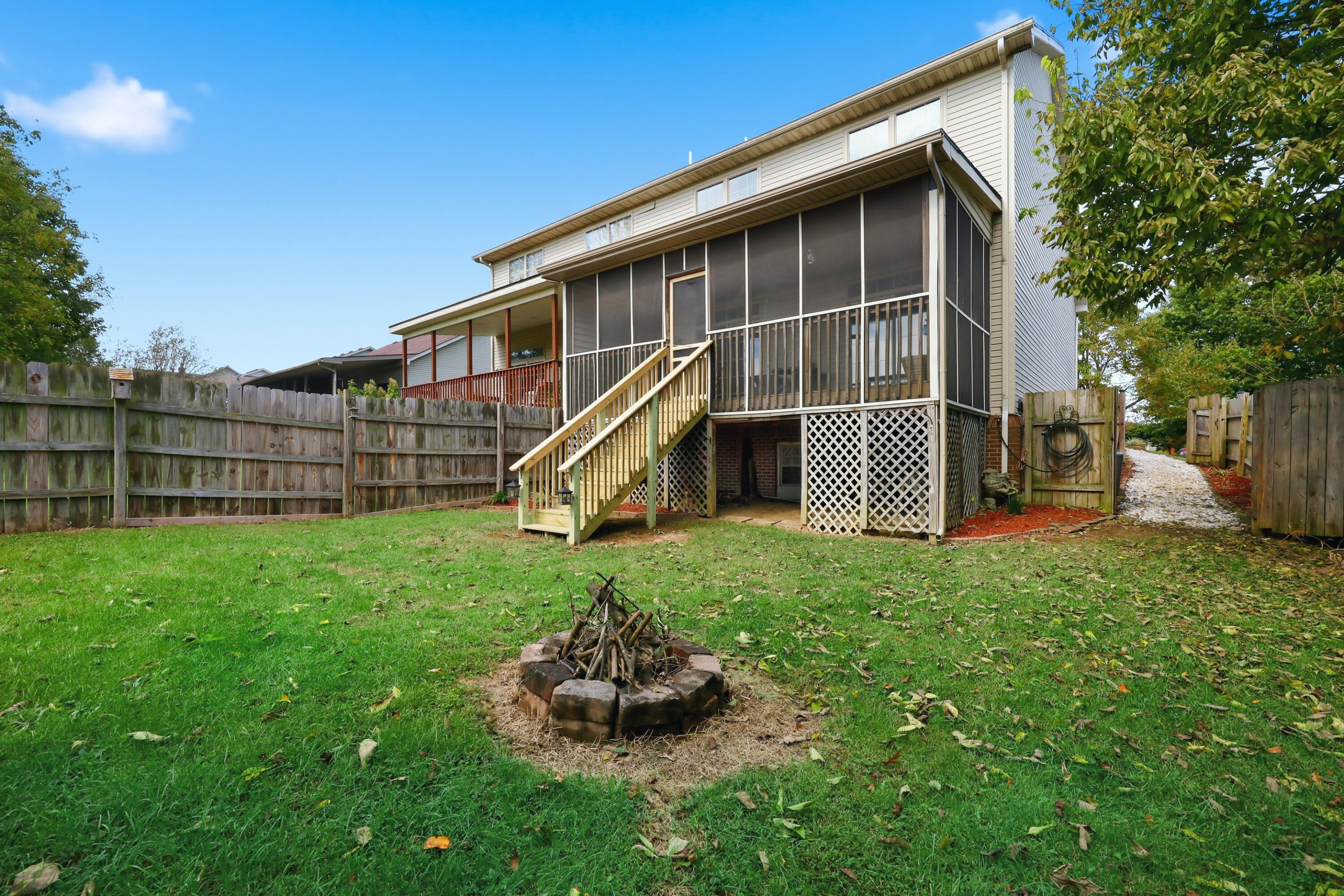 121 Bay Hill Drive Property Photo 4