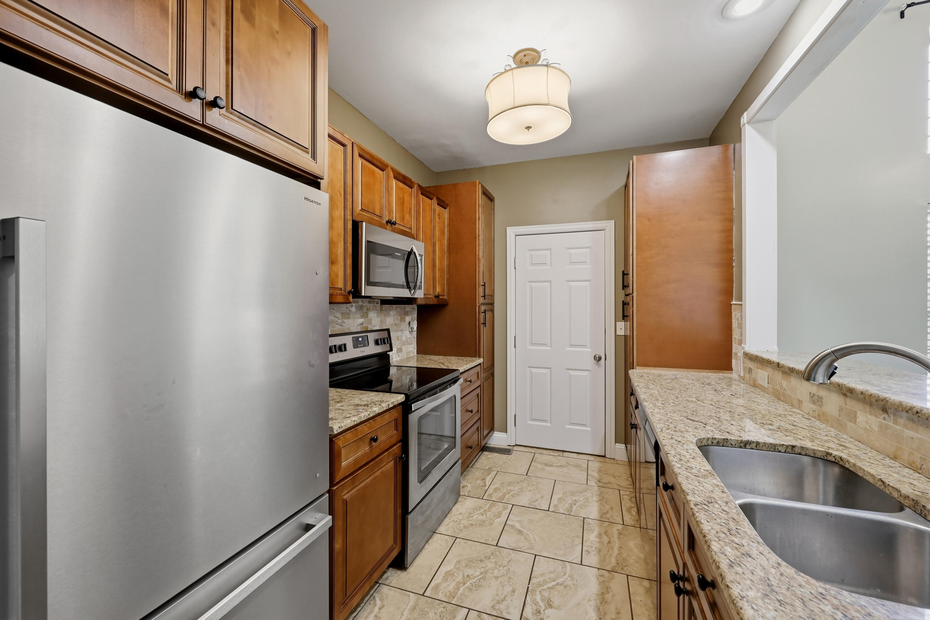 121 Bay Hill Drive Property Photo 14