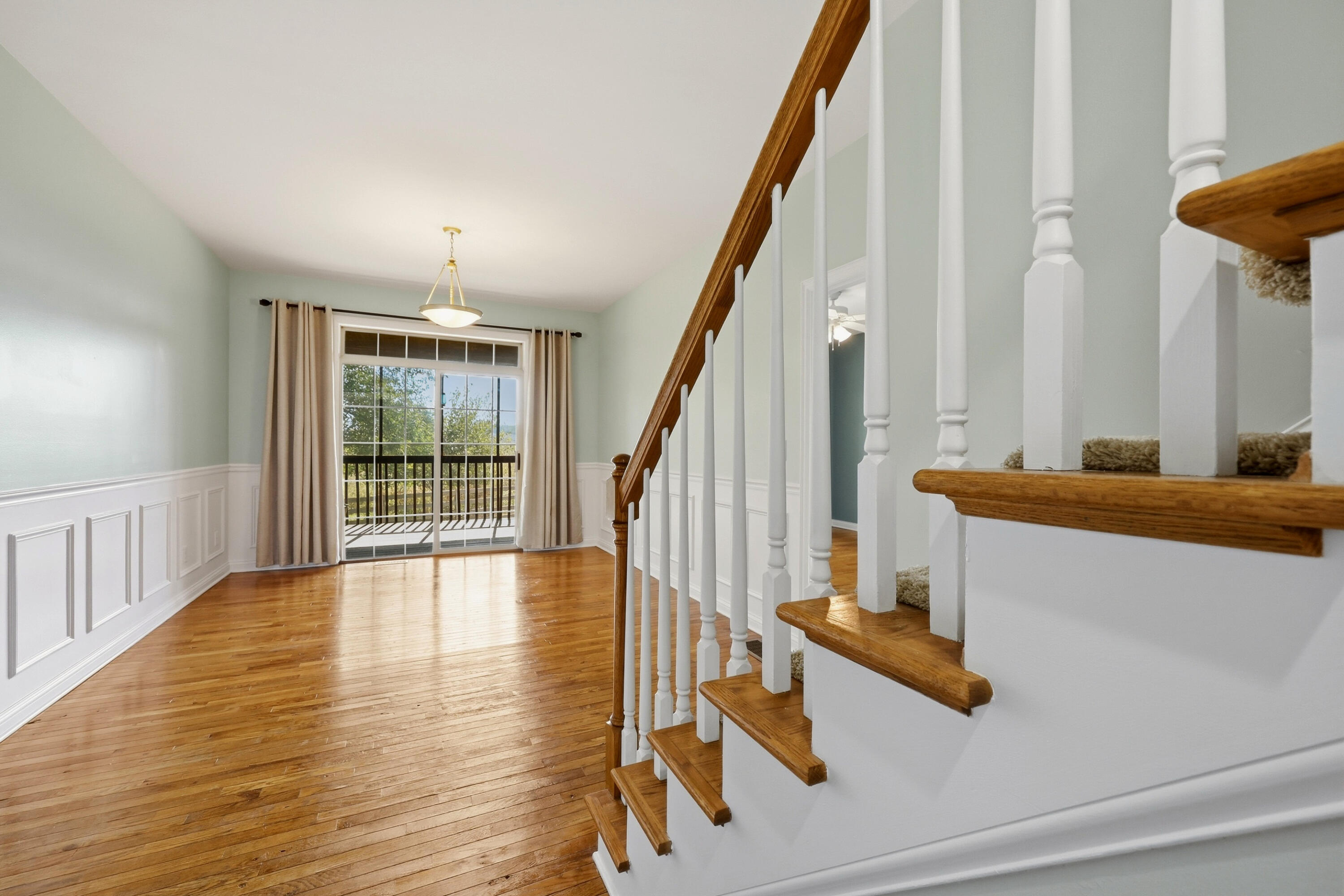 121 Bay Hill Drive Property Photo 16