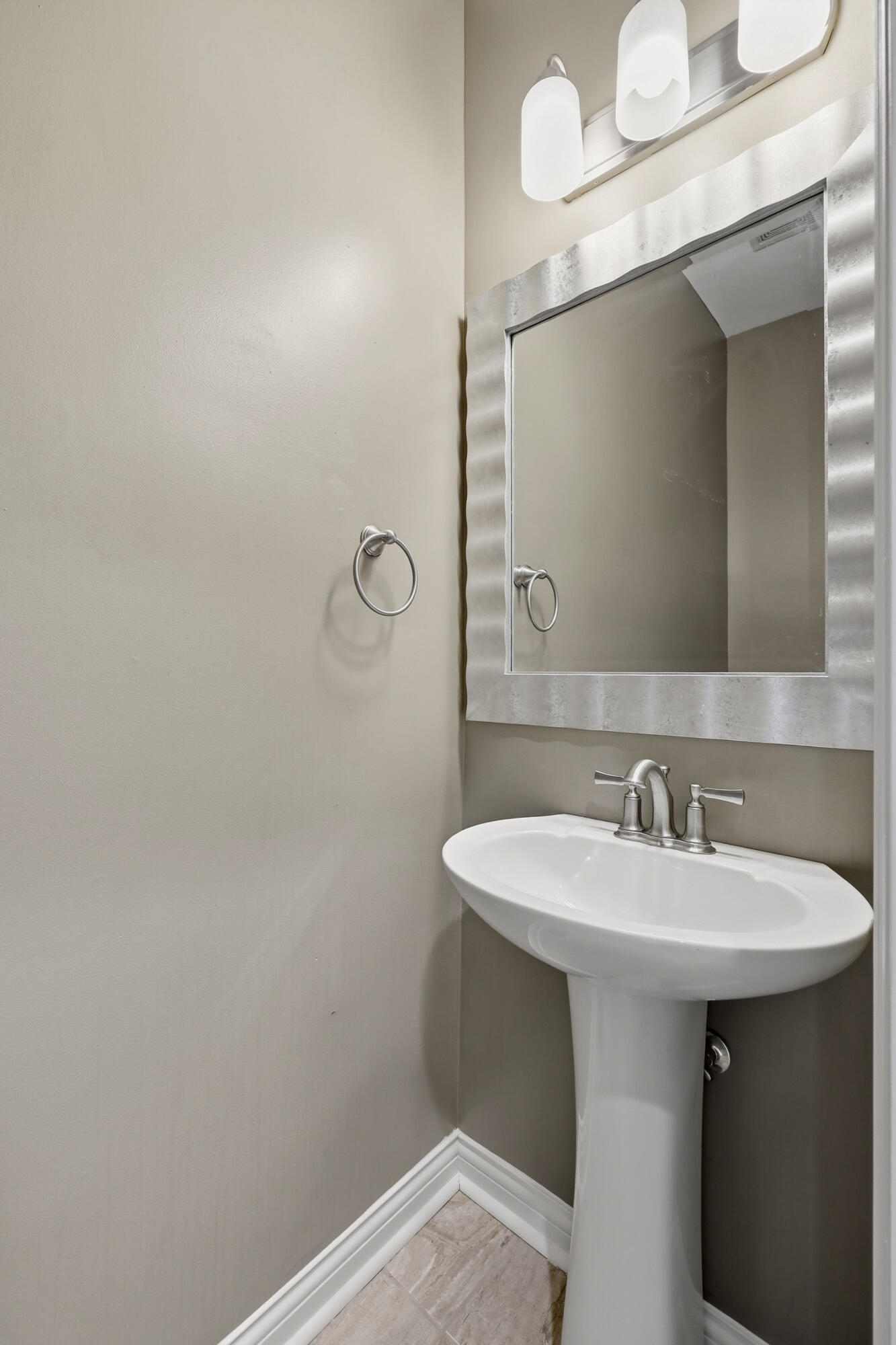 121 Bay Hill Drive Property Photo 17