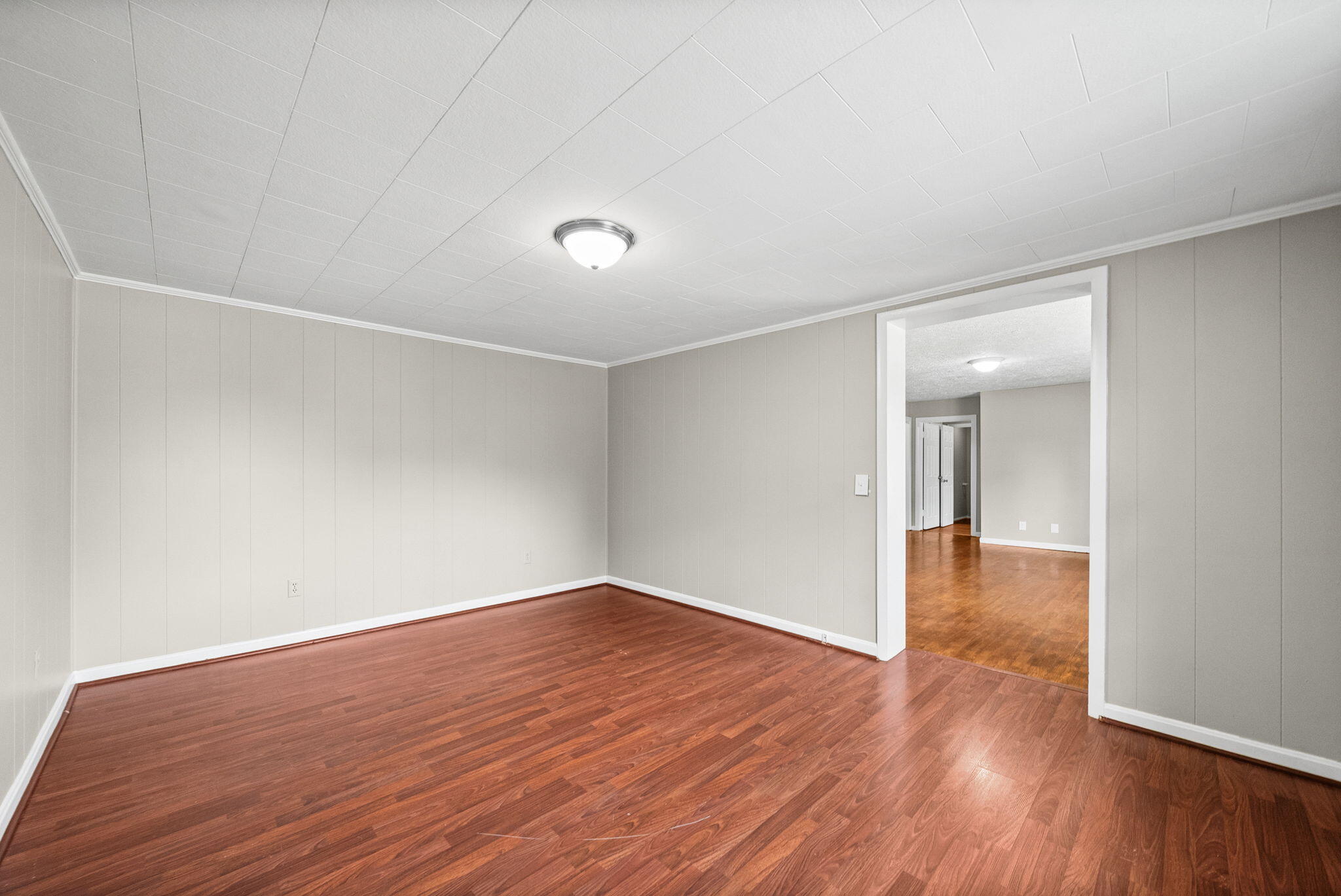 614 Sanderson Drive Property Photo 8