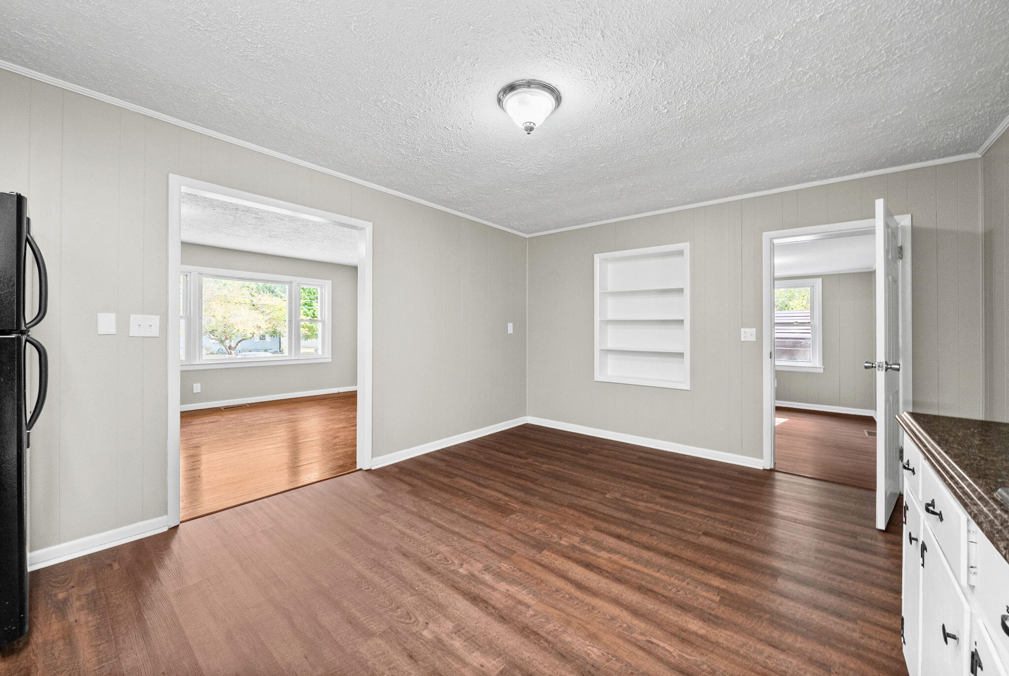 614 Sanderson Drive Property Photo 14