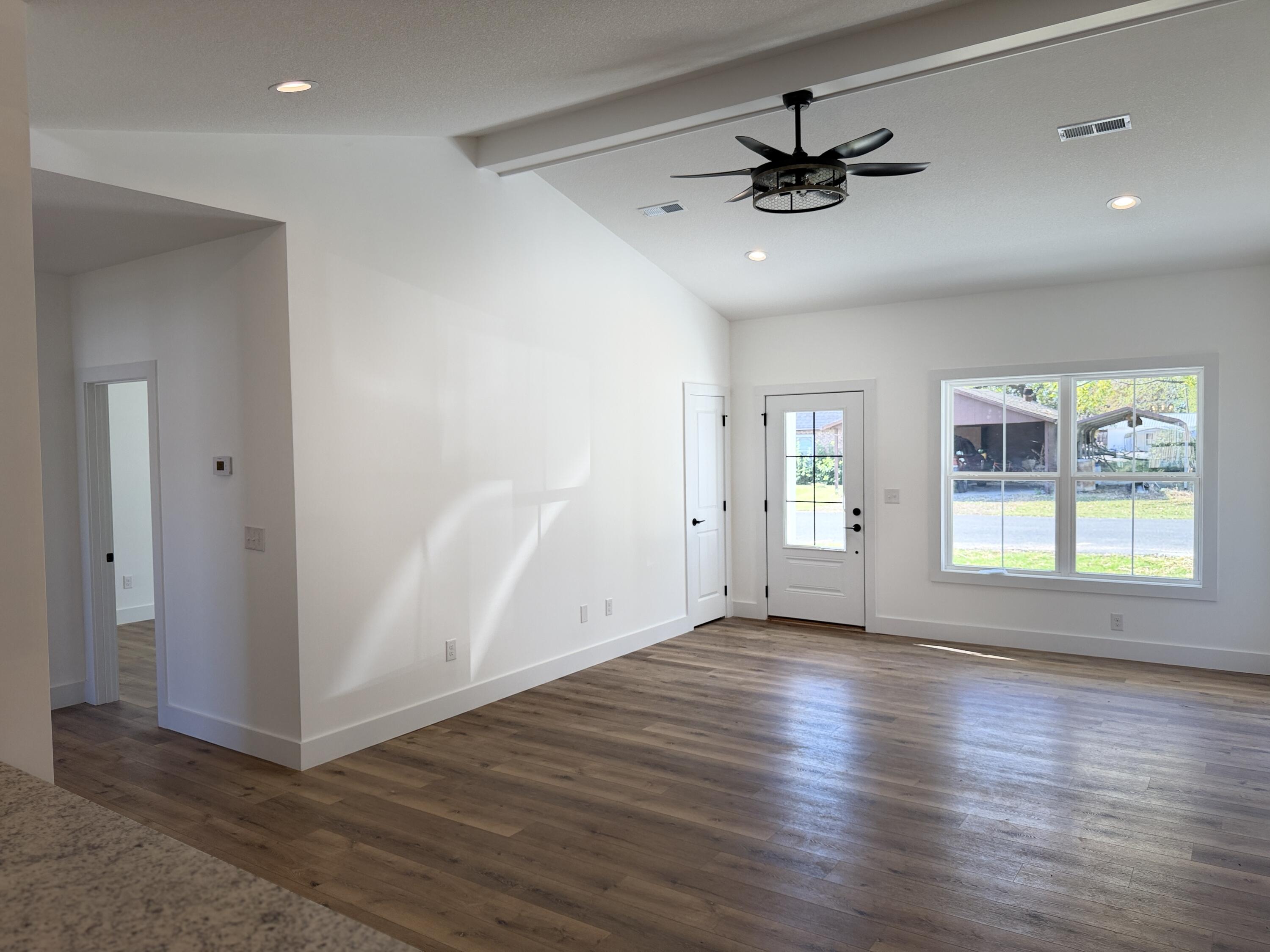 129 Johnson Drive Property Photo 4