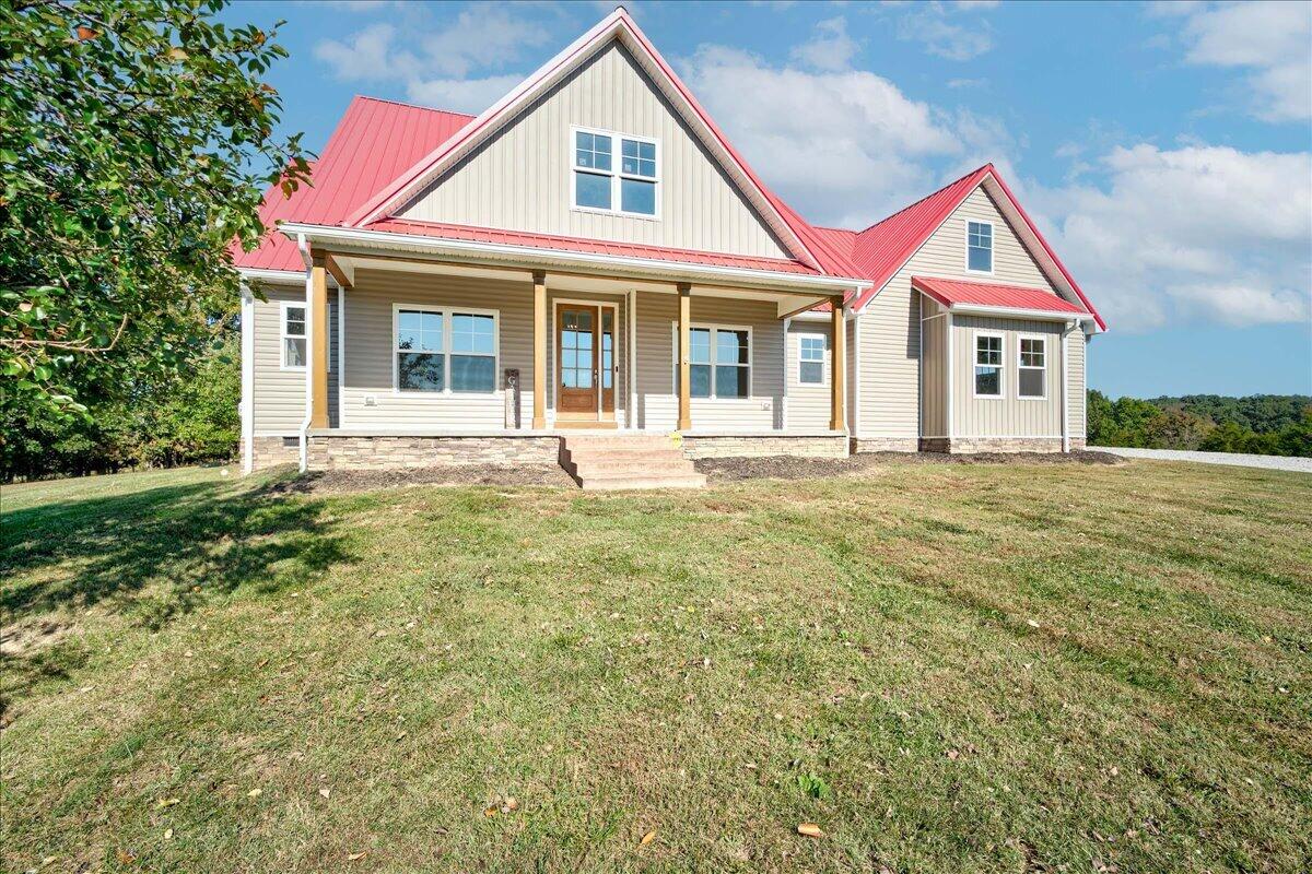 1840 Crooked Creek Road Property Photo 3