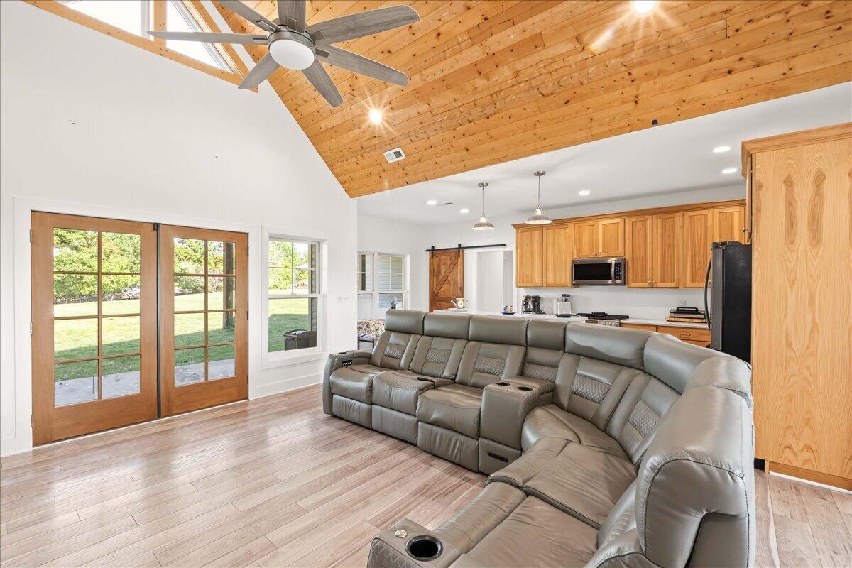 1840 Crooked Creek Road Property Photo 8