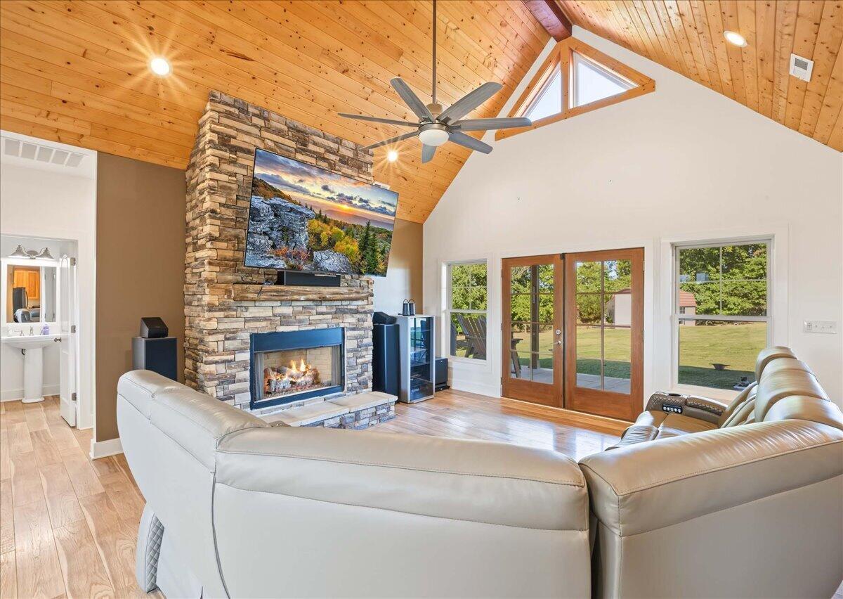 1840 Crooked Creek Road Property Photo 10