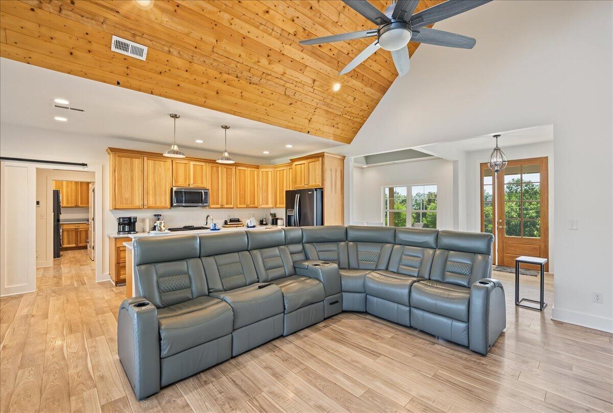 1840 Crooked Creek Road Property Photo 14