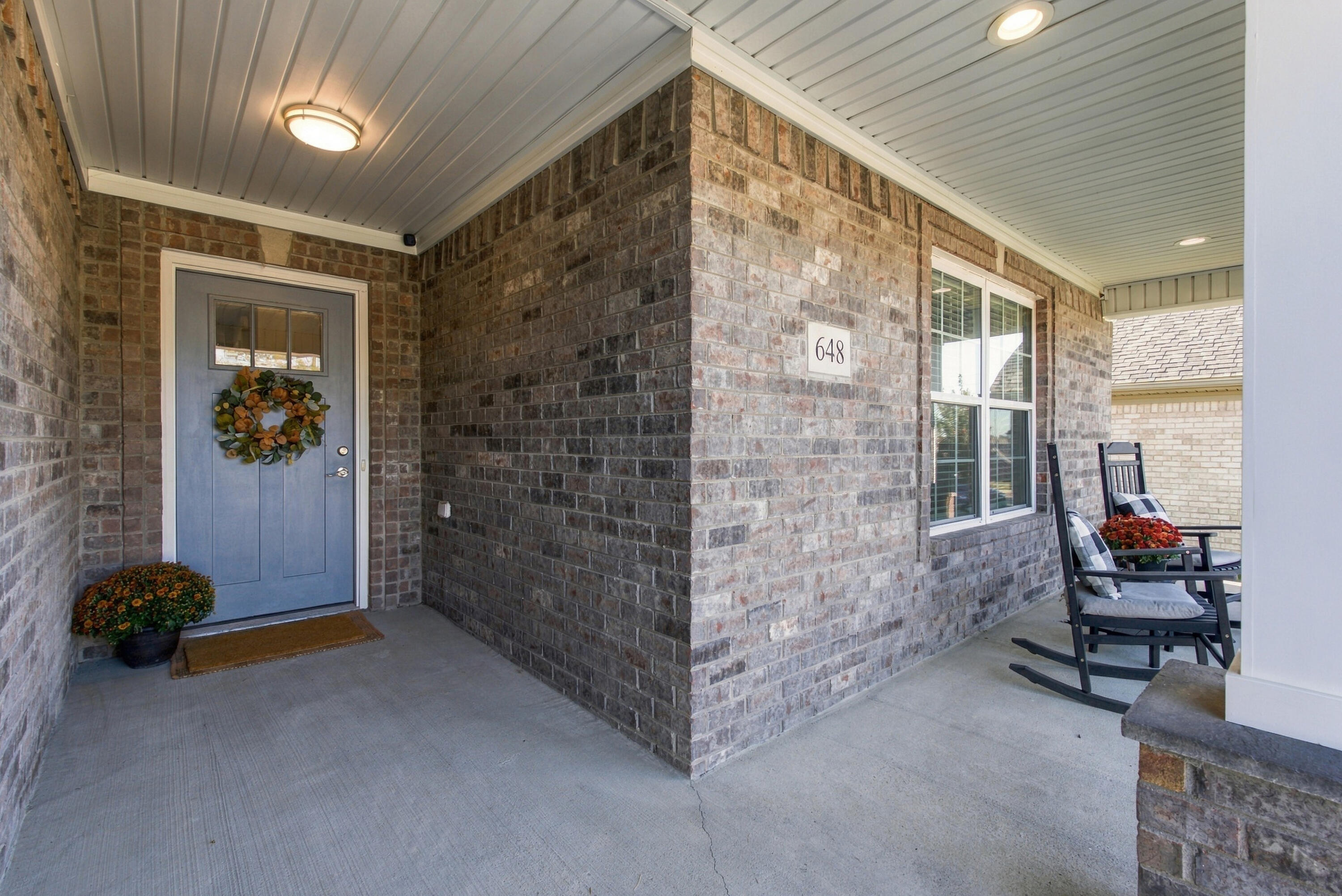 648 Four Winds Drive Property Photo 3