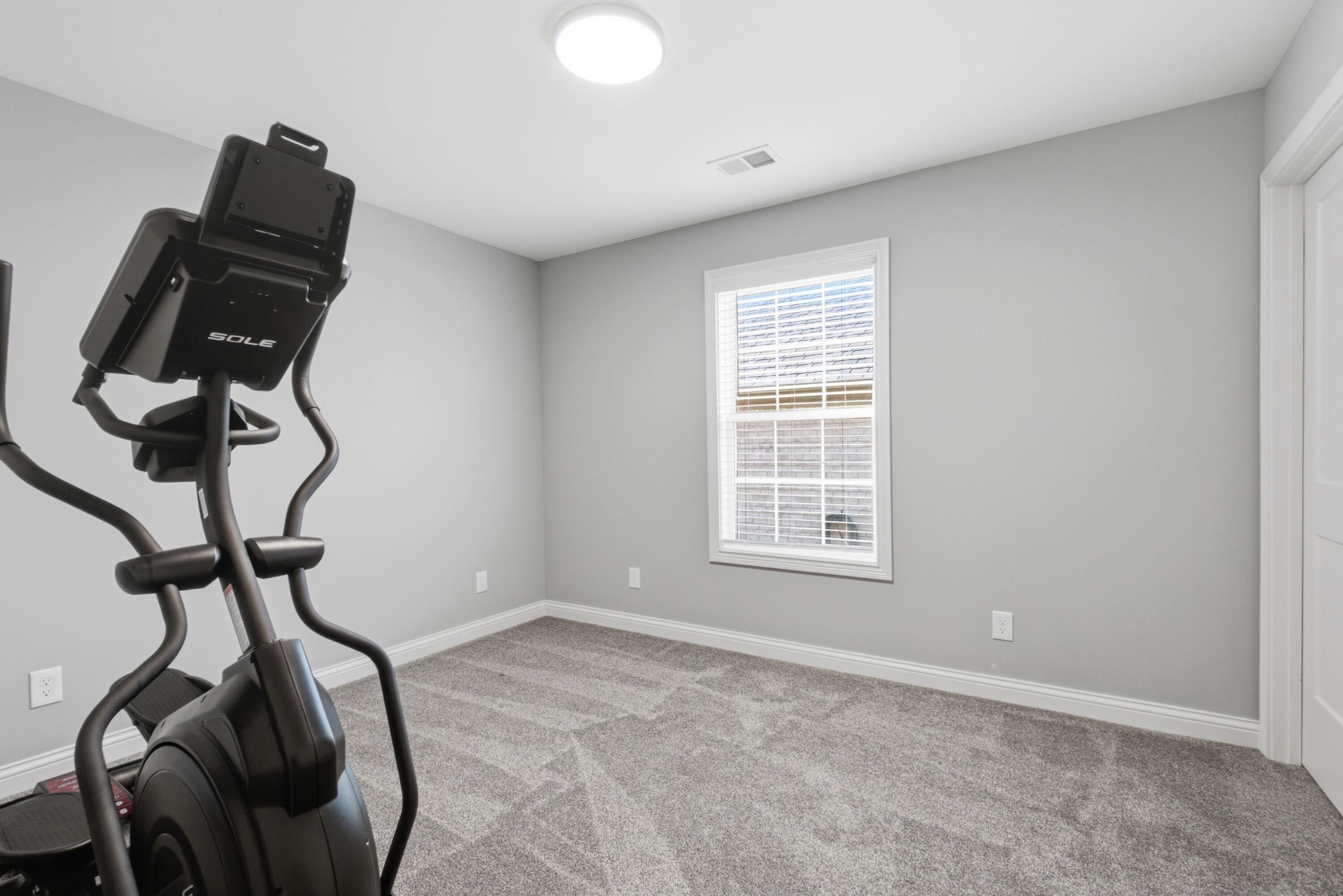 648 Four Winds Drive Property Photo 33