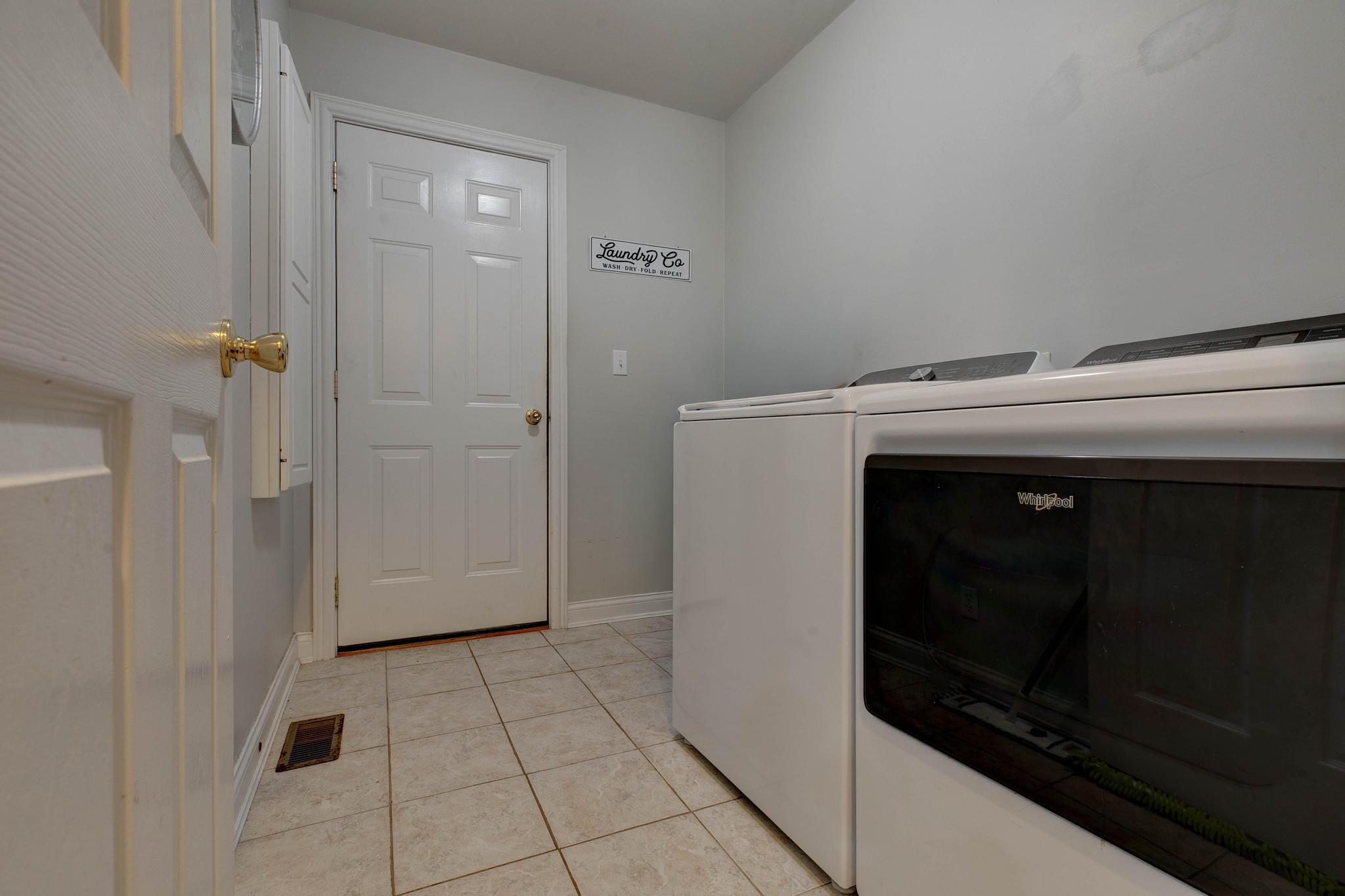 819 Dresden Way Property Photo 28