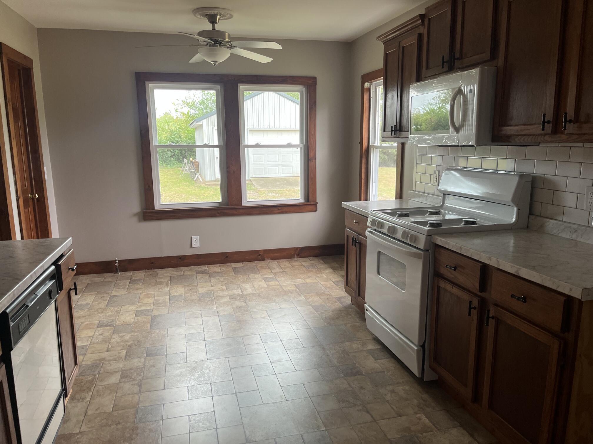 8889 Wickliffe Road Property Photo 10