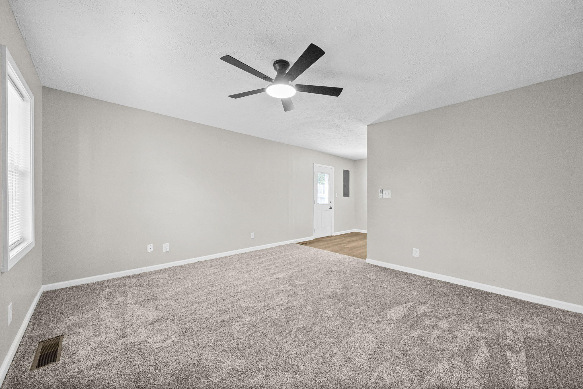 709 Ml Grn Court Property Photo 6