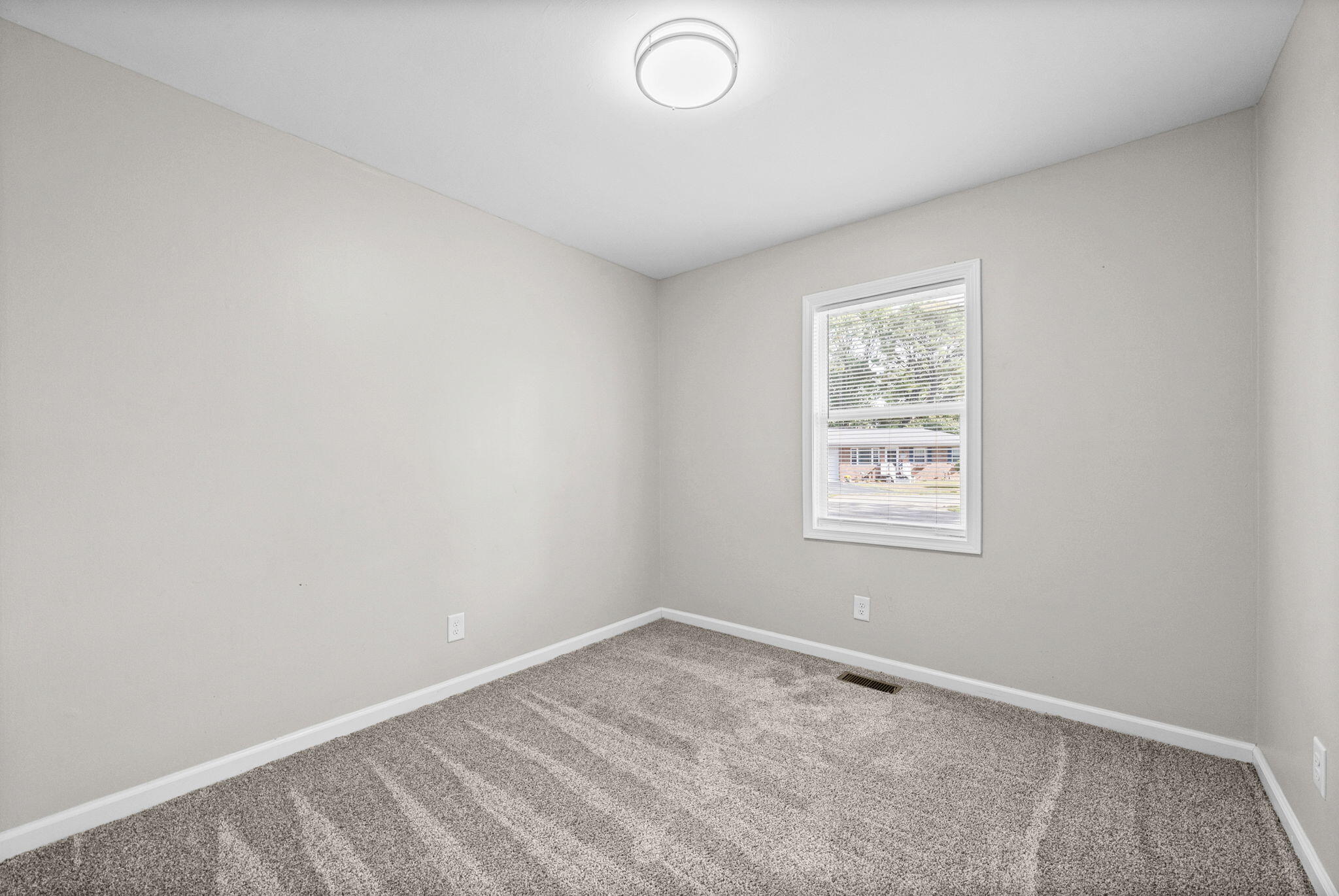 709 Ml Grn Court Property Photo 17
