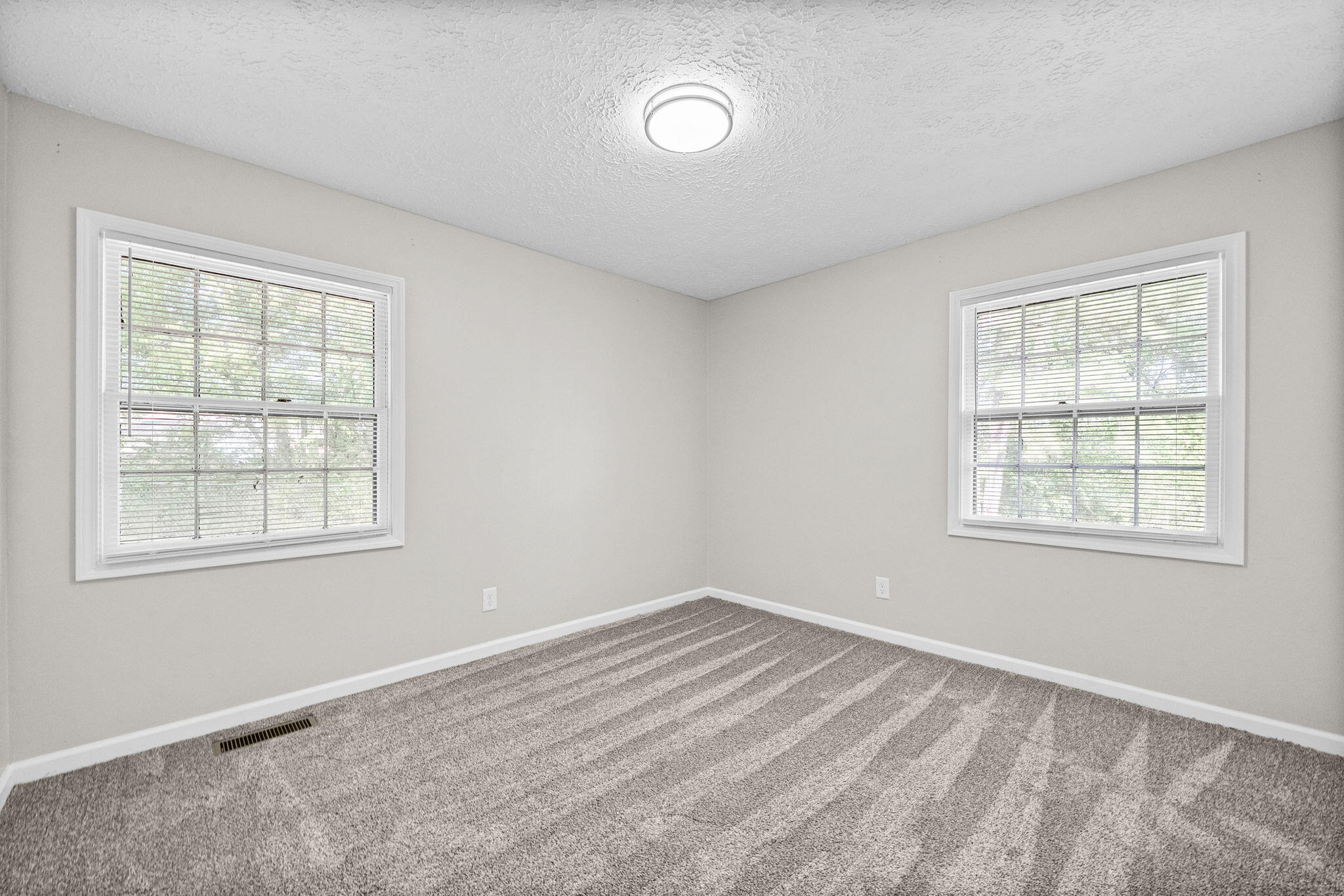 709 Ml Grn Court Property Photo 23