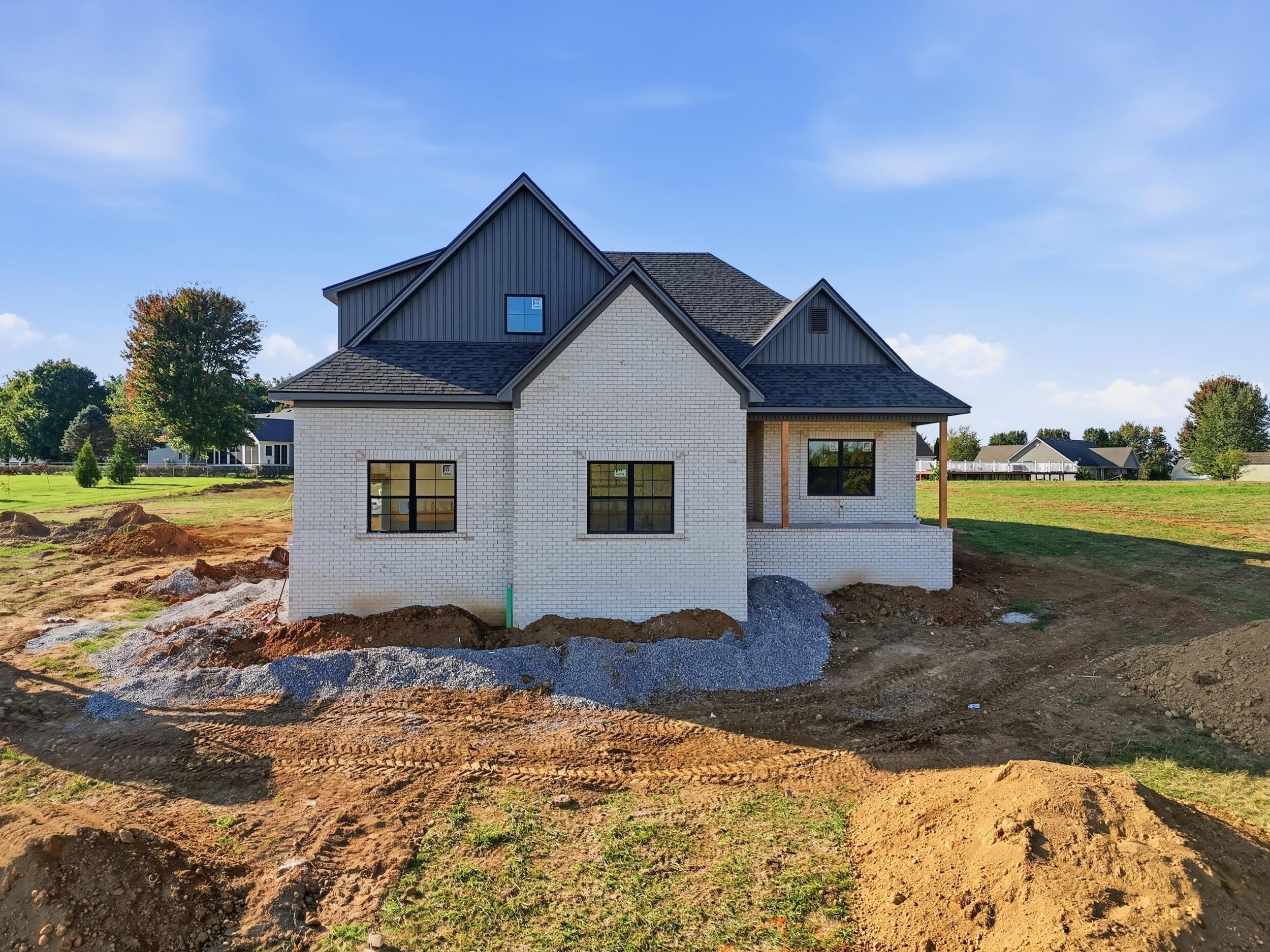 136 Lauren Lane Property Photo 2
