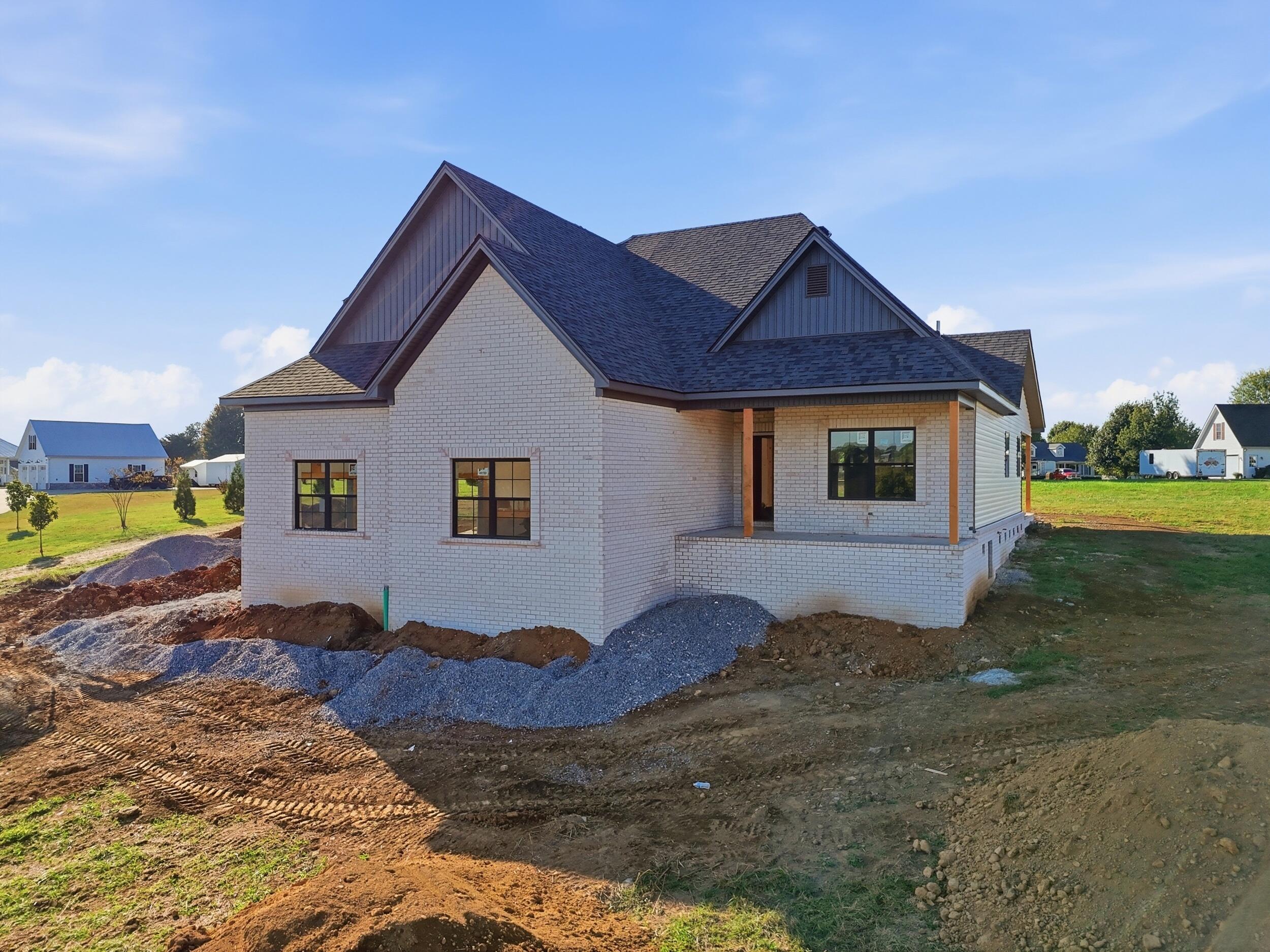 136 Lauren Lane Property Photo 3