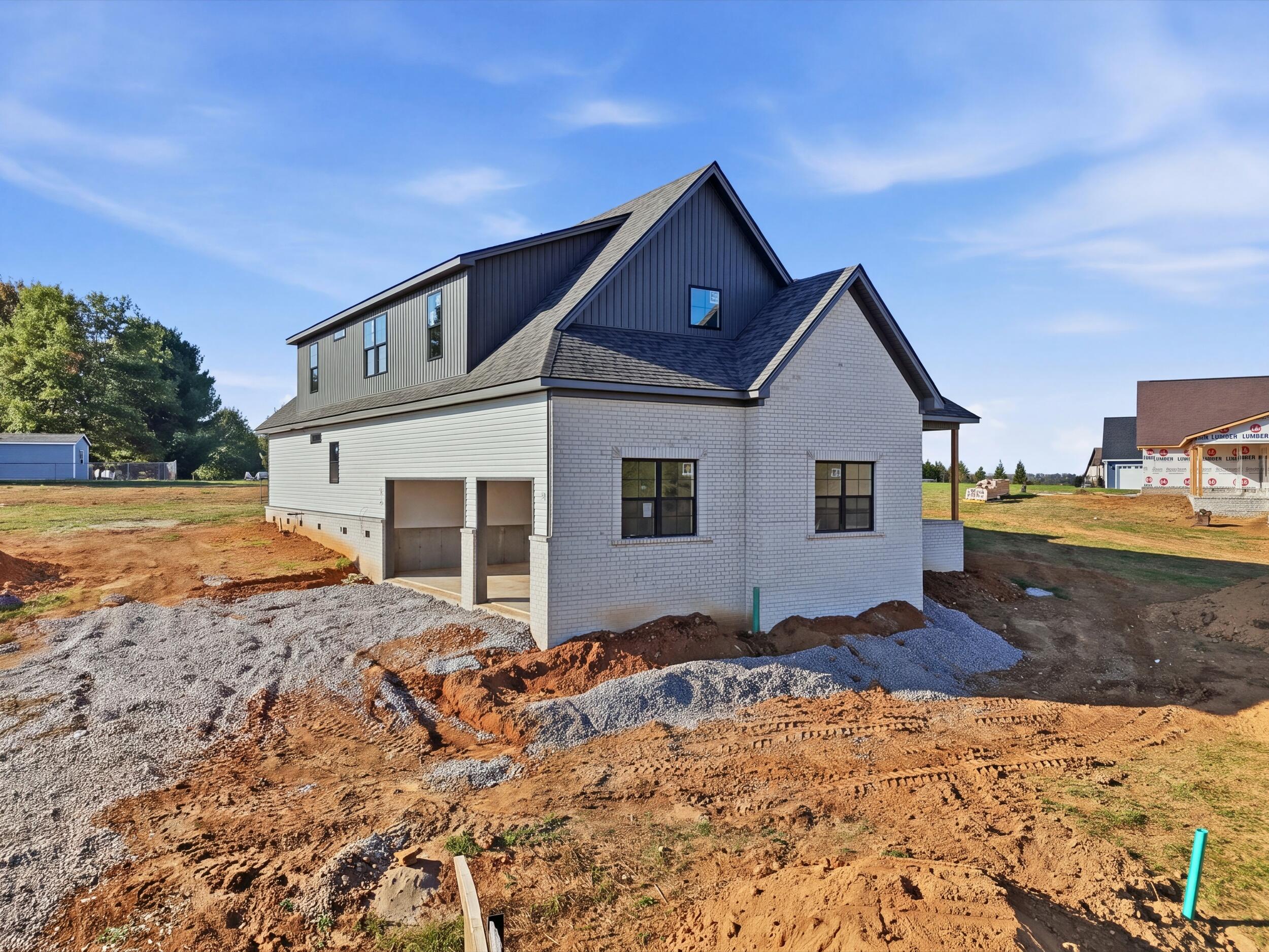 136 Lauren Lane Property Photo 5