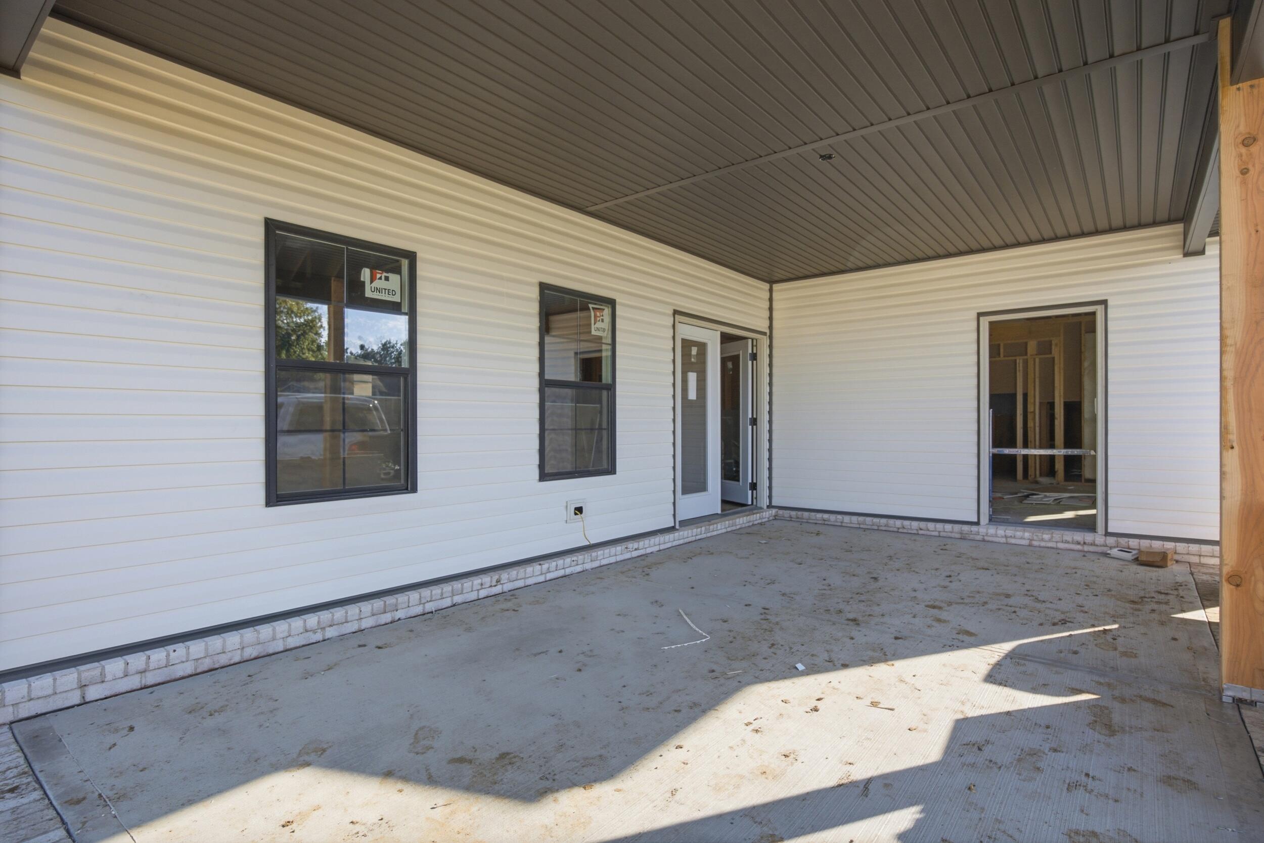 136 Lauren Lane Property Photo 14