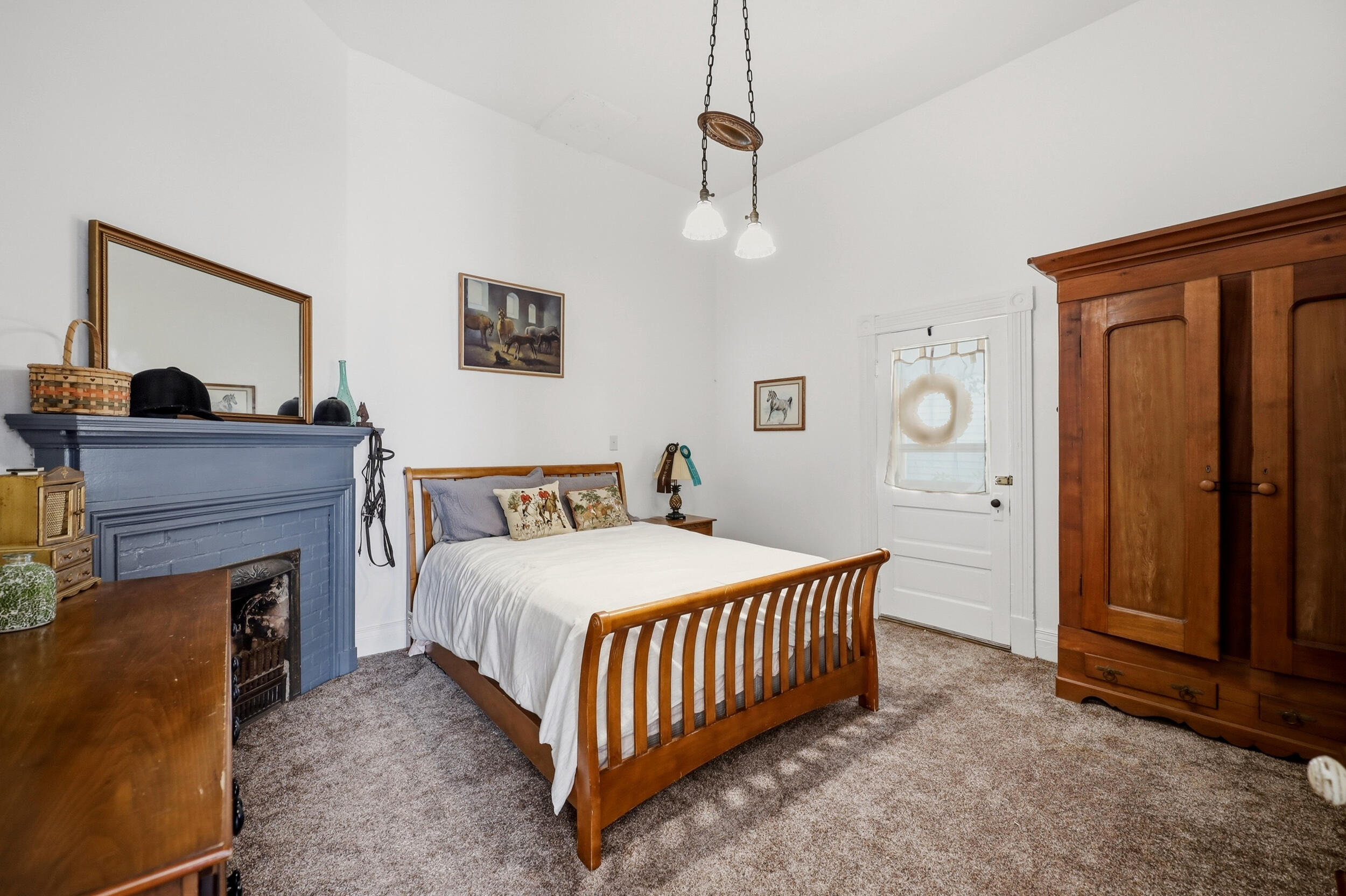 13 Euclid Avenue Property Photo 9