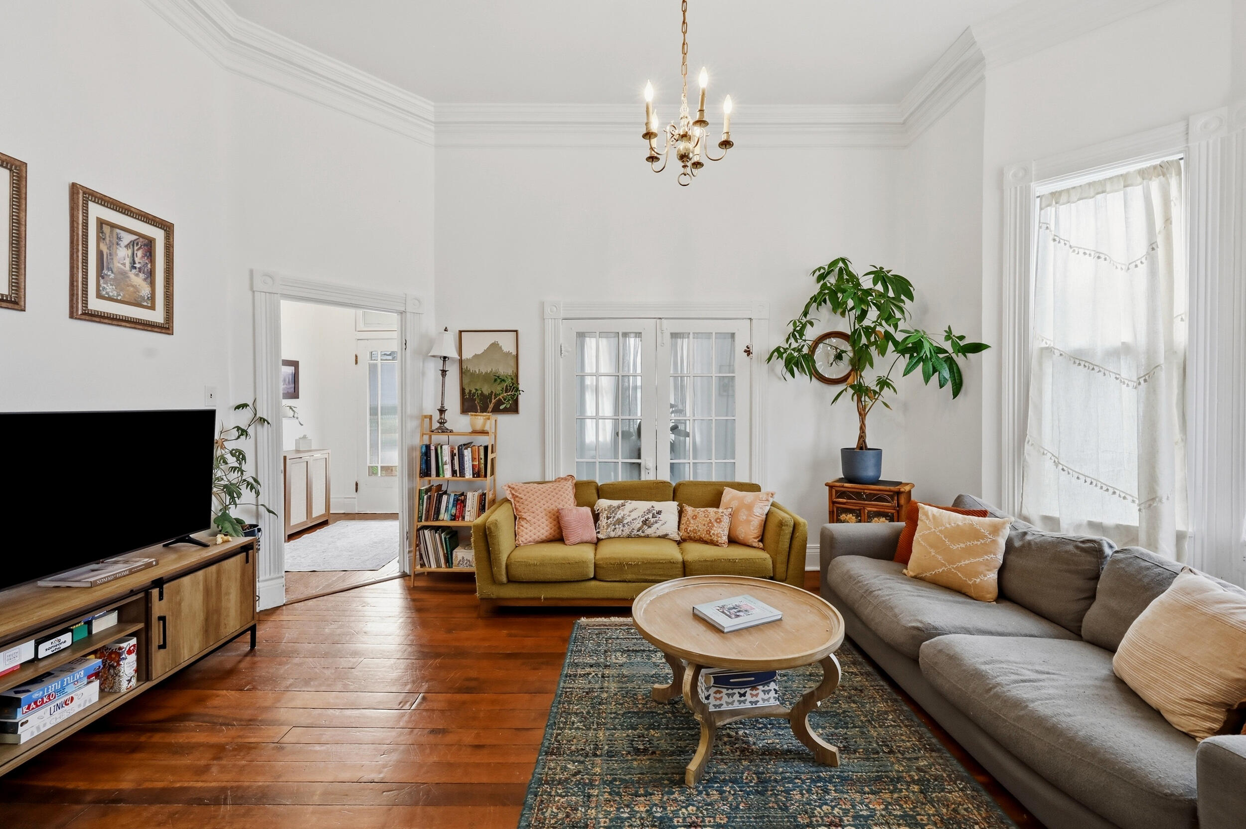 13 Euclid Avenue Property Photo 13