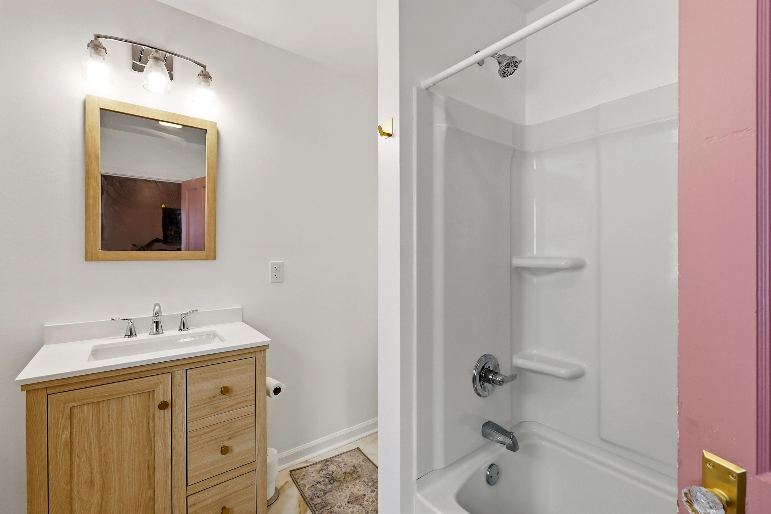 13 Euclid Avenue Property Photo 22