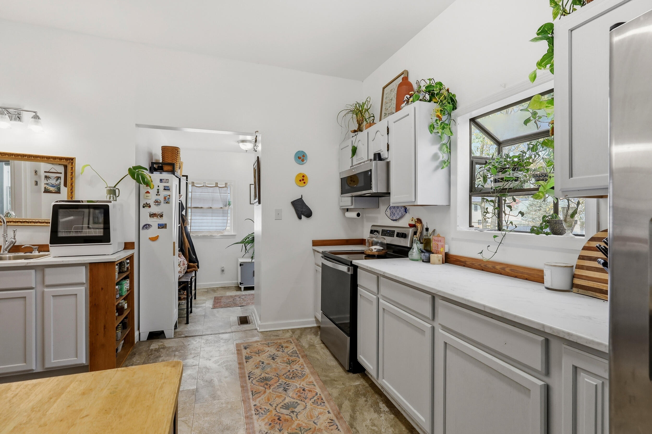 13 Euclid Avenue Property Photo 31