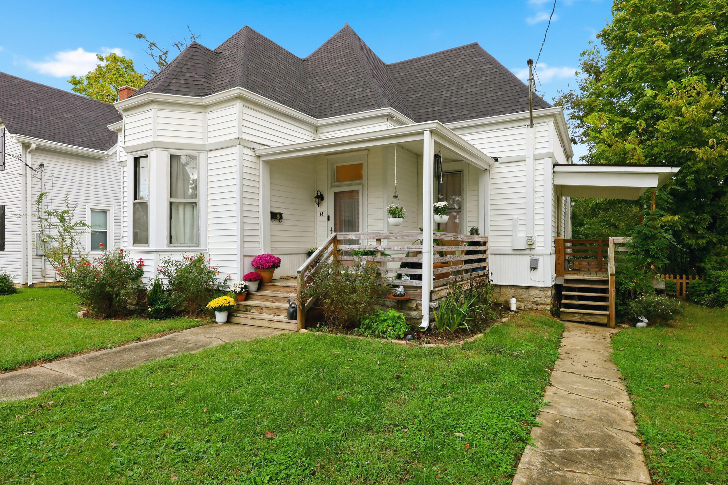 13 Euclid Avenue Property Photo 44