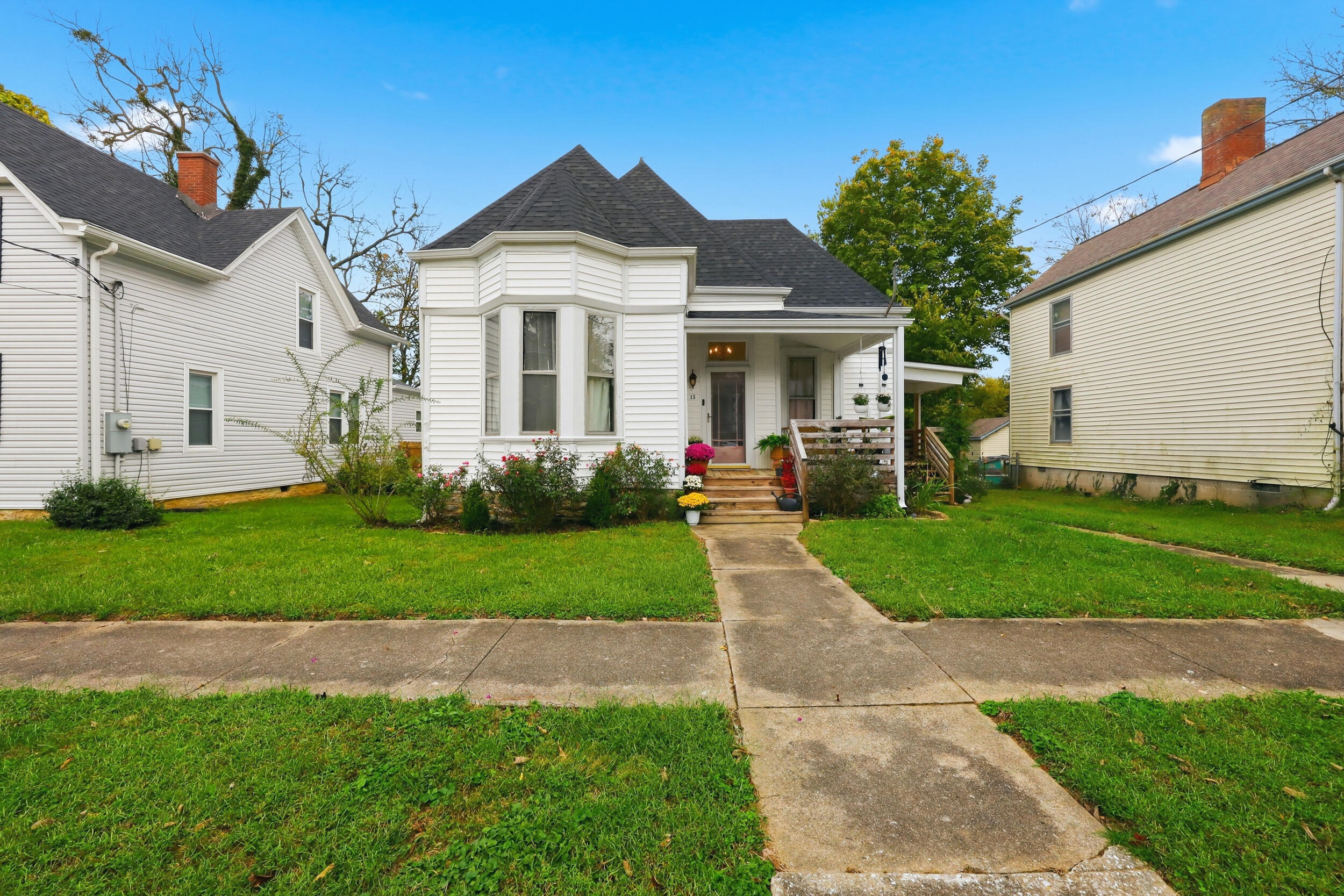 13 Euclid Avenue Property Photo 46
