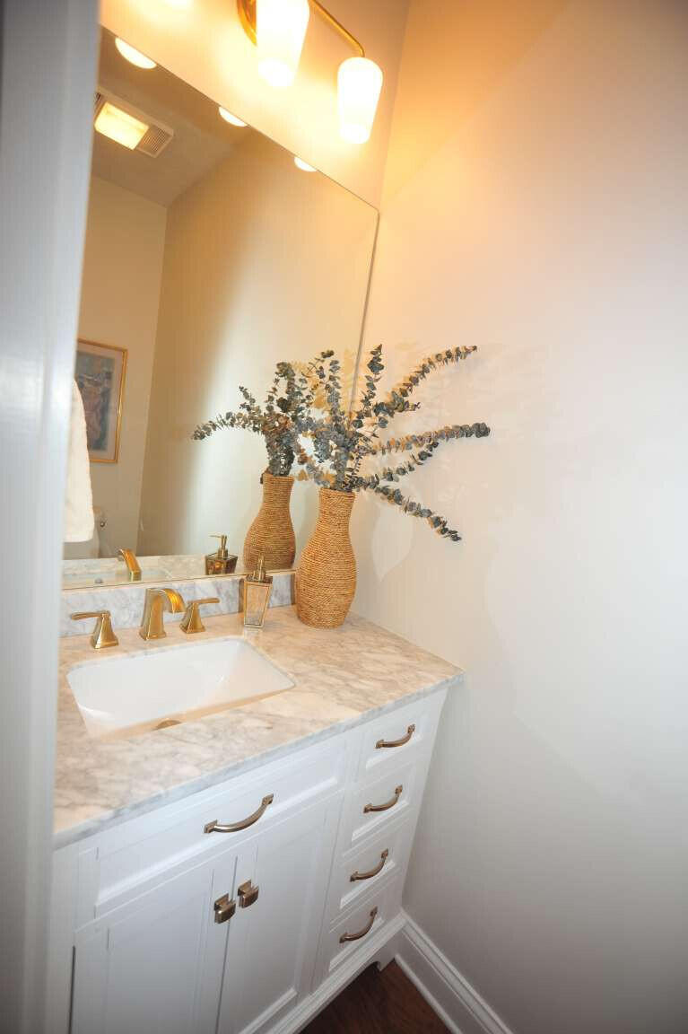2046 Sussex Place Property Photo 4