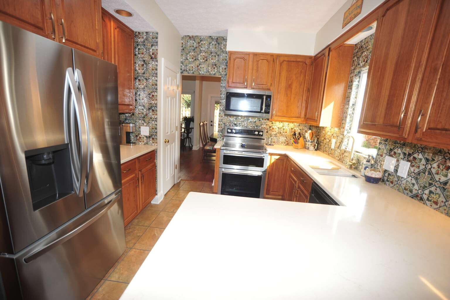 2046 Sussex Place Property Photo 7