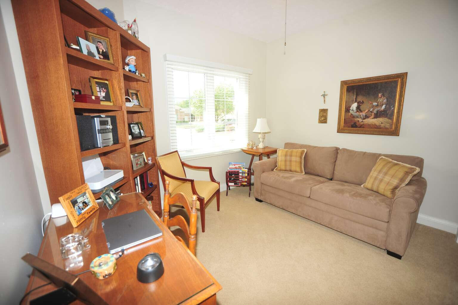 2046 Sussex Place Property Photo 10
